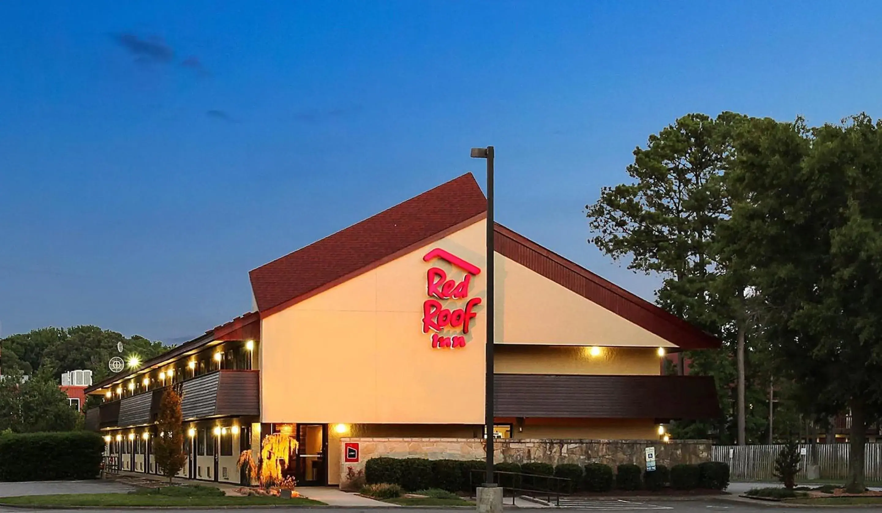 Property Building in Red Roof Inn Virginia Beach