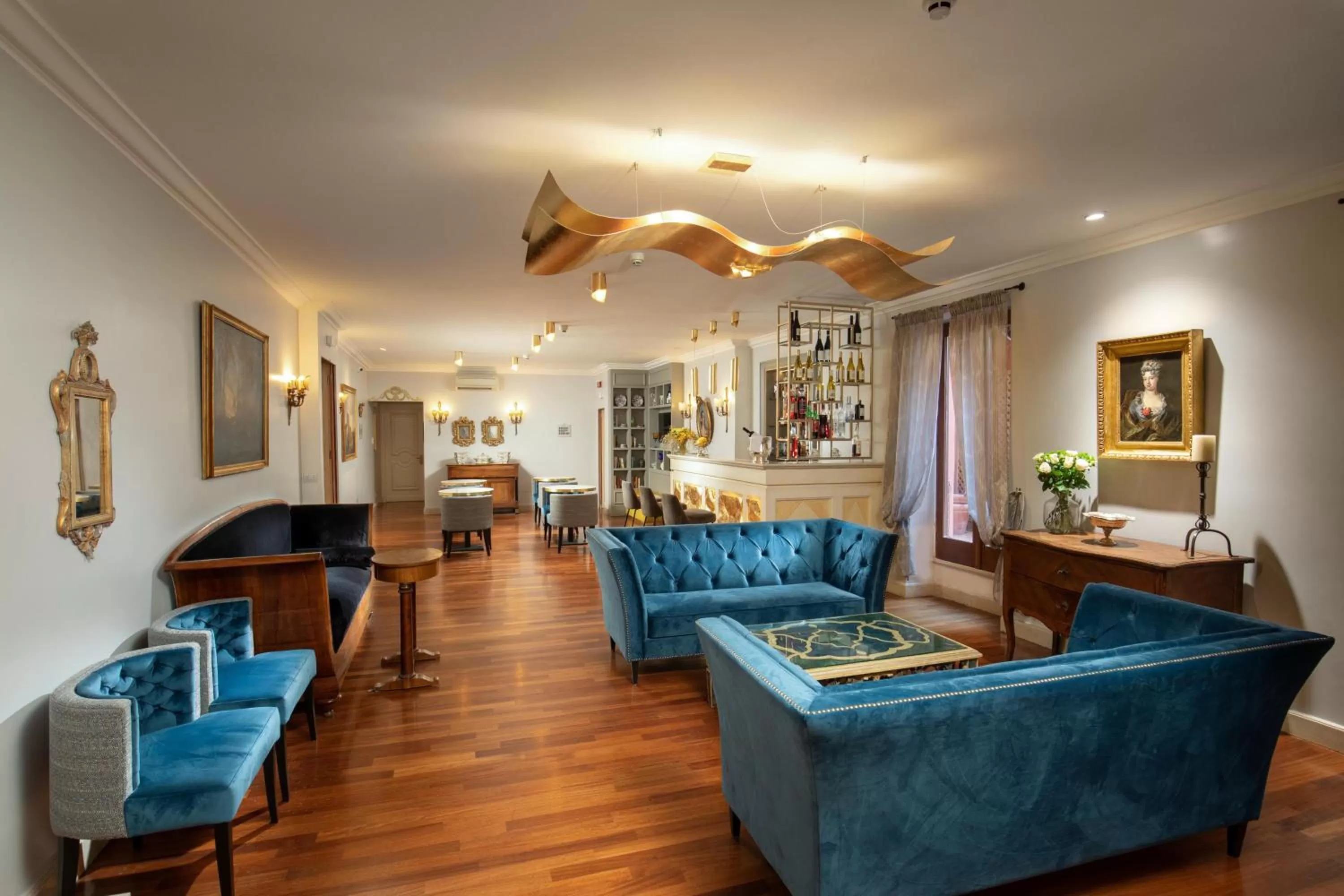 Restaurant/places to eat in Hotel Mozart