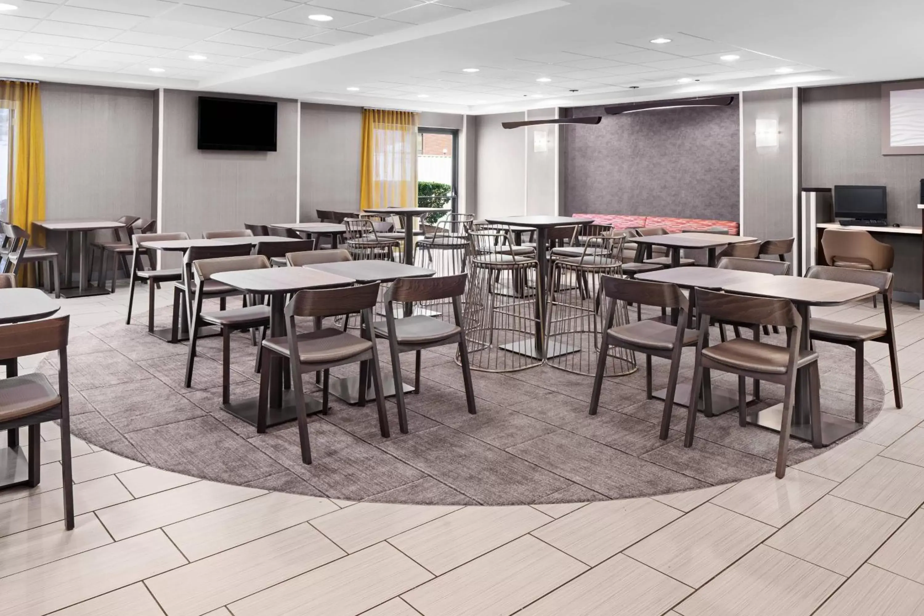 Breakfast, Restaurant/Places to Eat in SpringHill Suites Houston Hobby Airport
