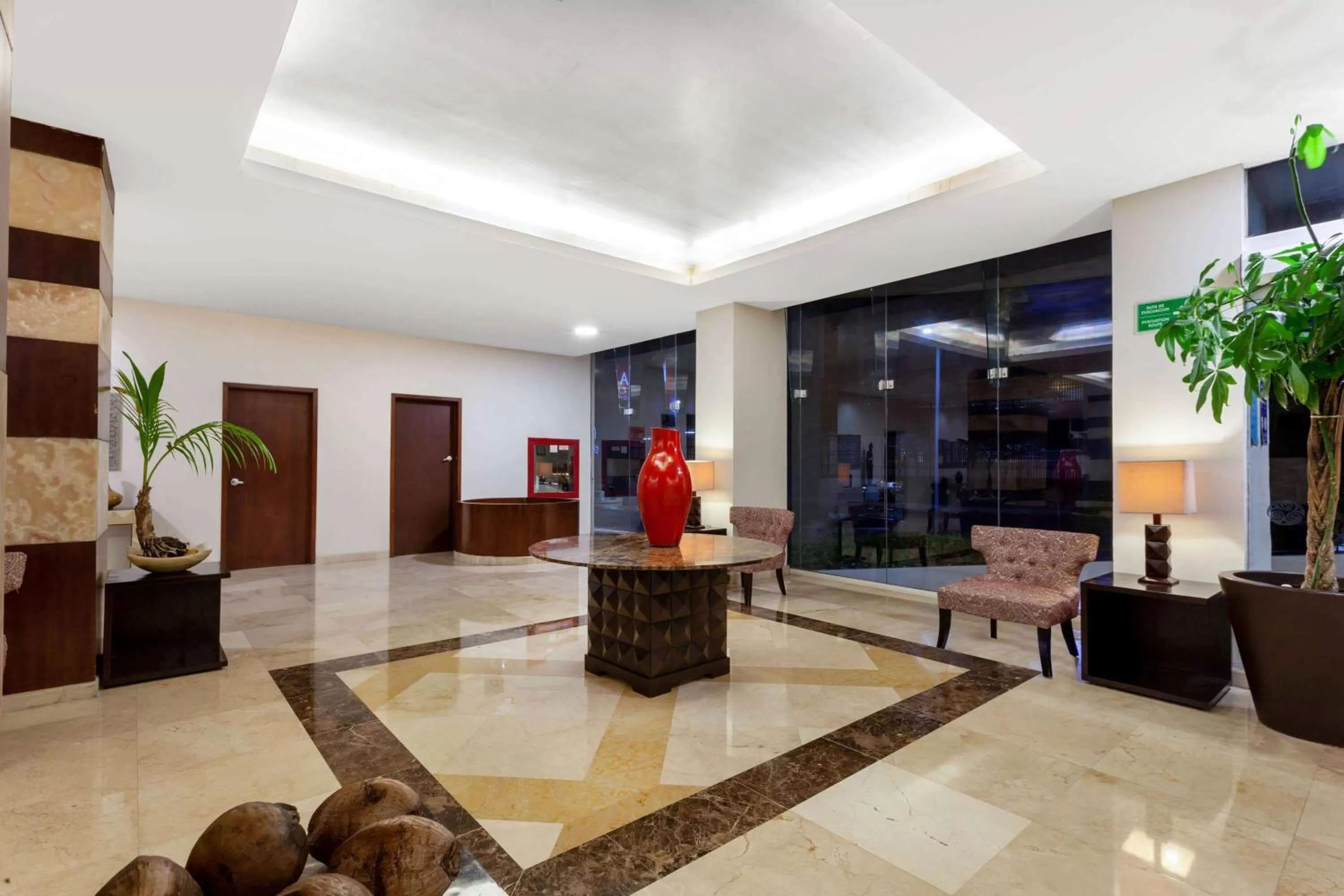 Lobby or reception in Ramada Plaza by Wyndham Veracruz Boca del Rio