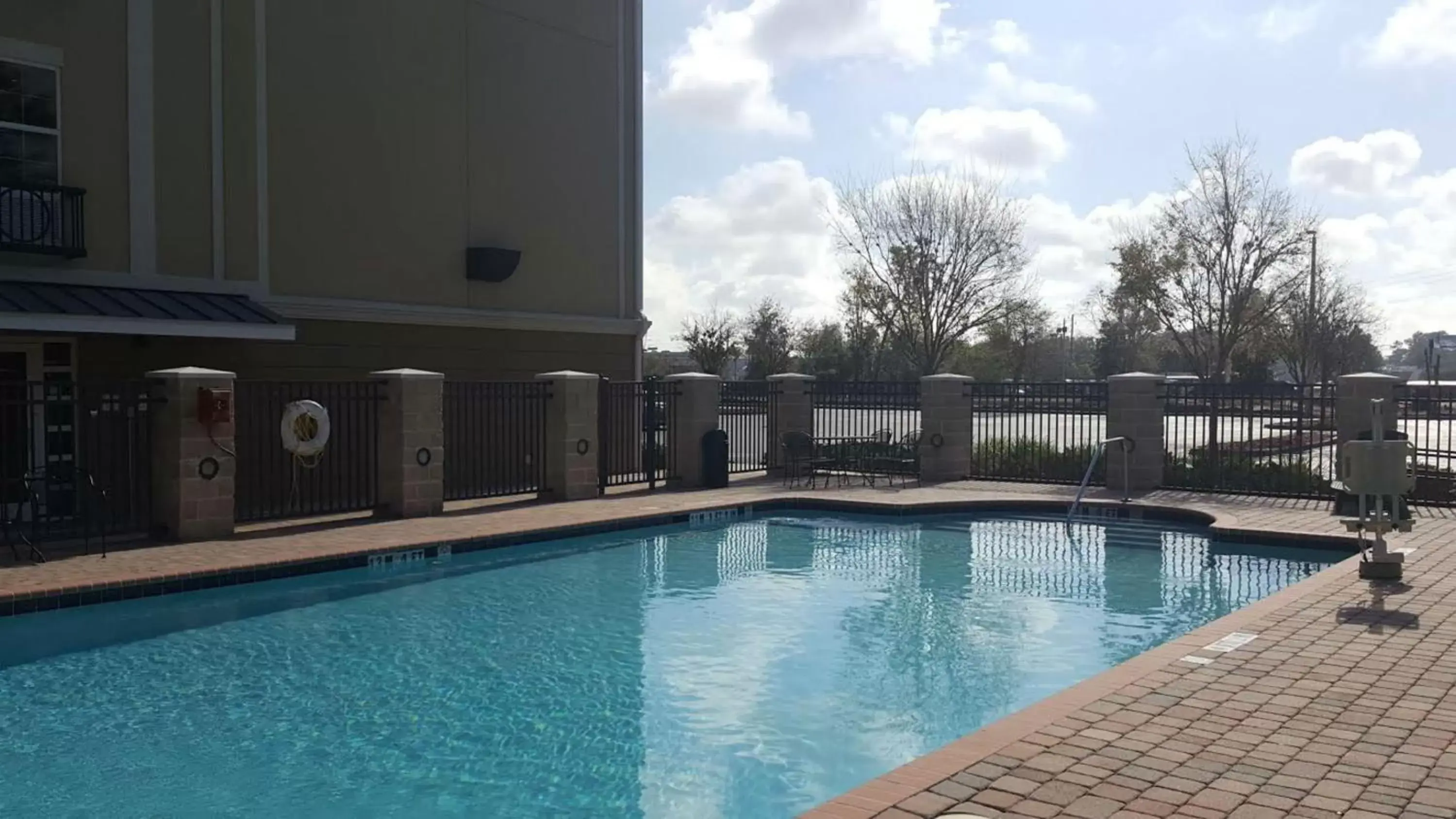 Swimming Pool in Holiday Inn Express Jacksonville East, an IHG Hotel