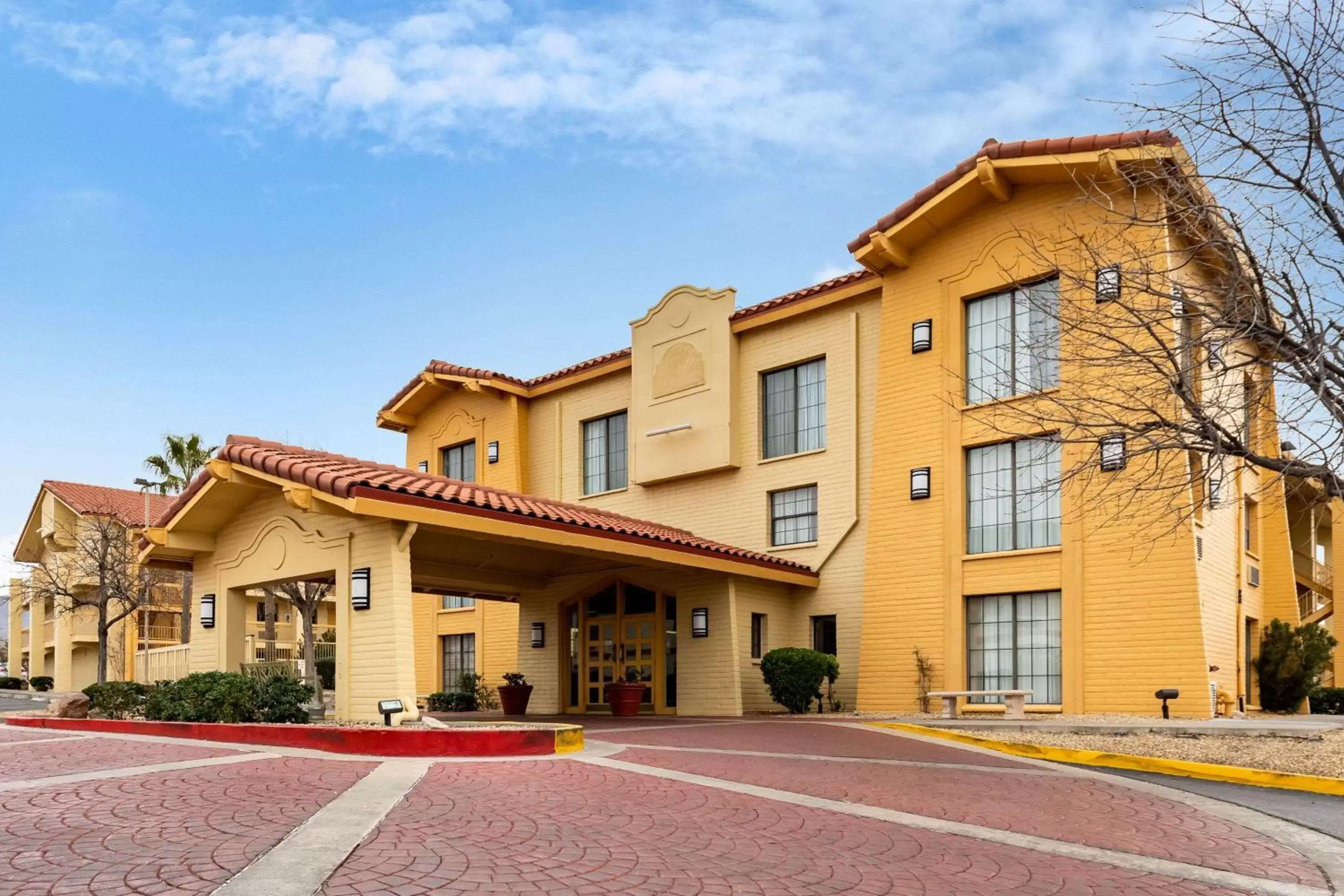 Property Building in La Quinta Inn by Wyndham El Paso West