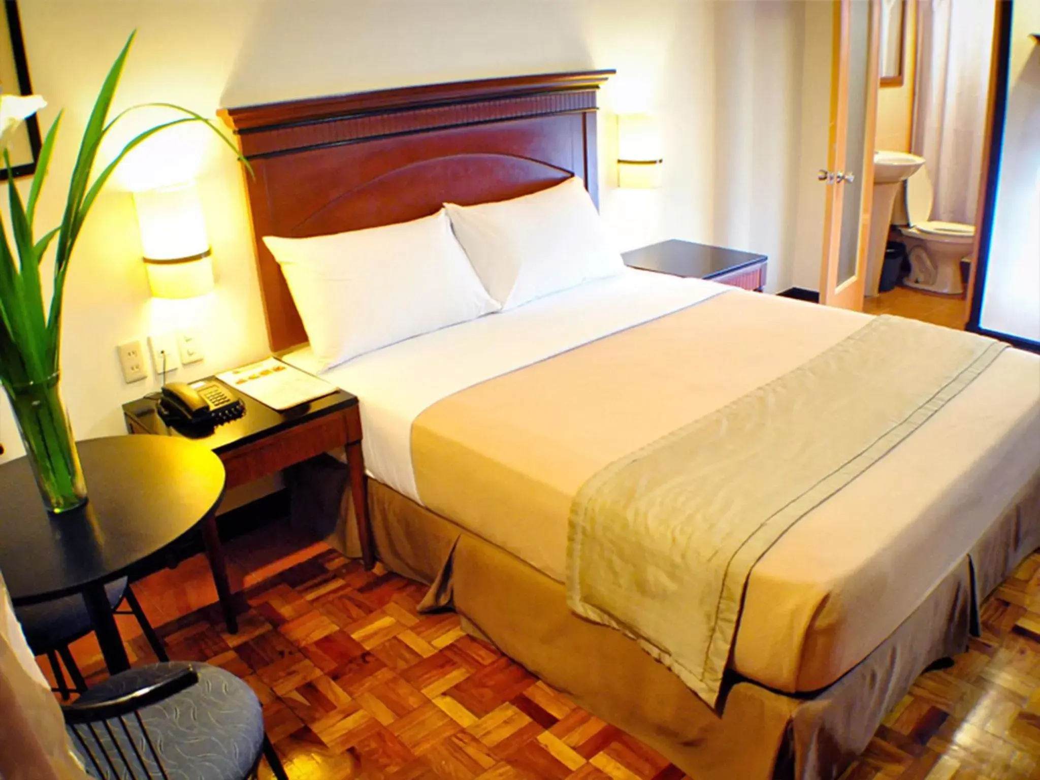 Bed in Fersal Hotel - P. Tuazon Cubao