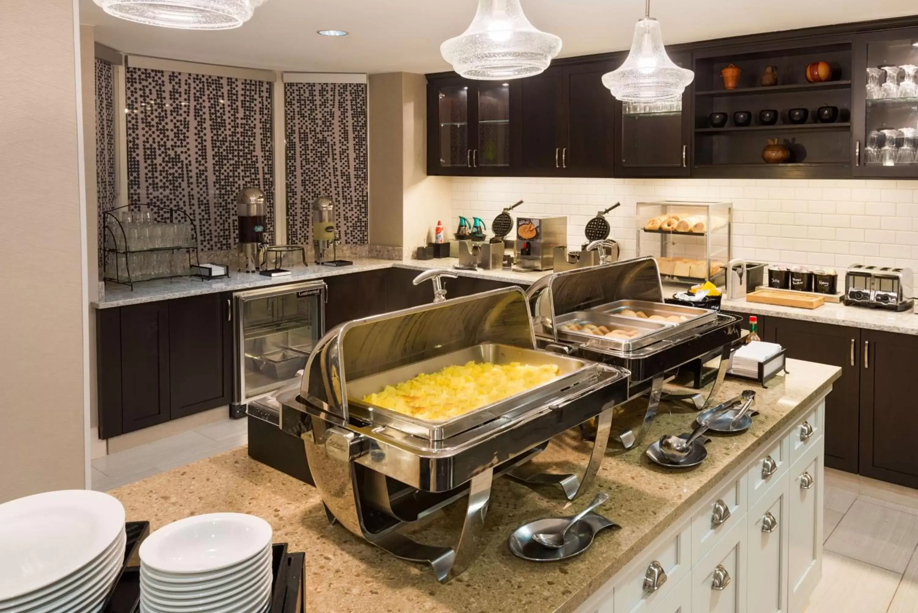 Breakfast, Kitchen/Kitchenette in Homewood Suites by Hilton Bonita Springs