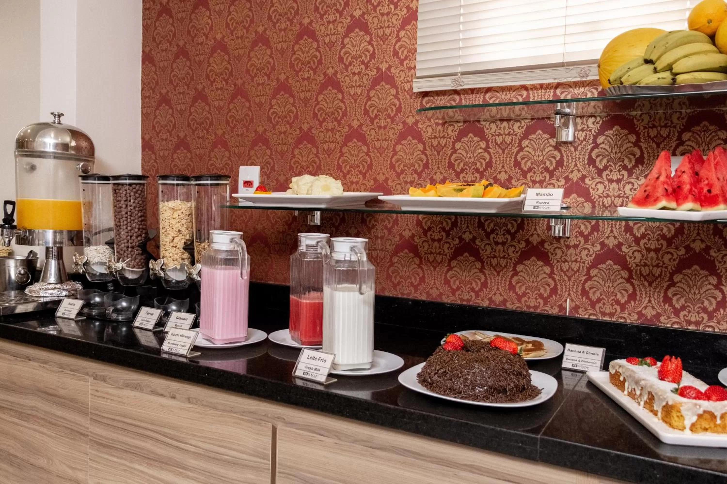 Buffet breakfast in Astor Hotel