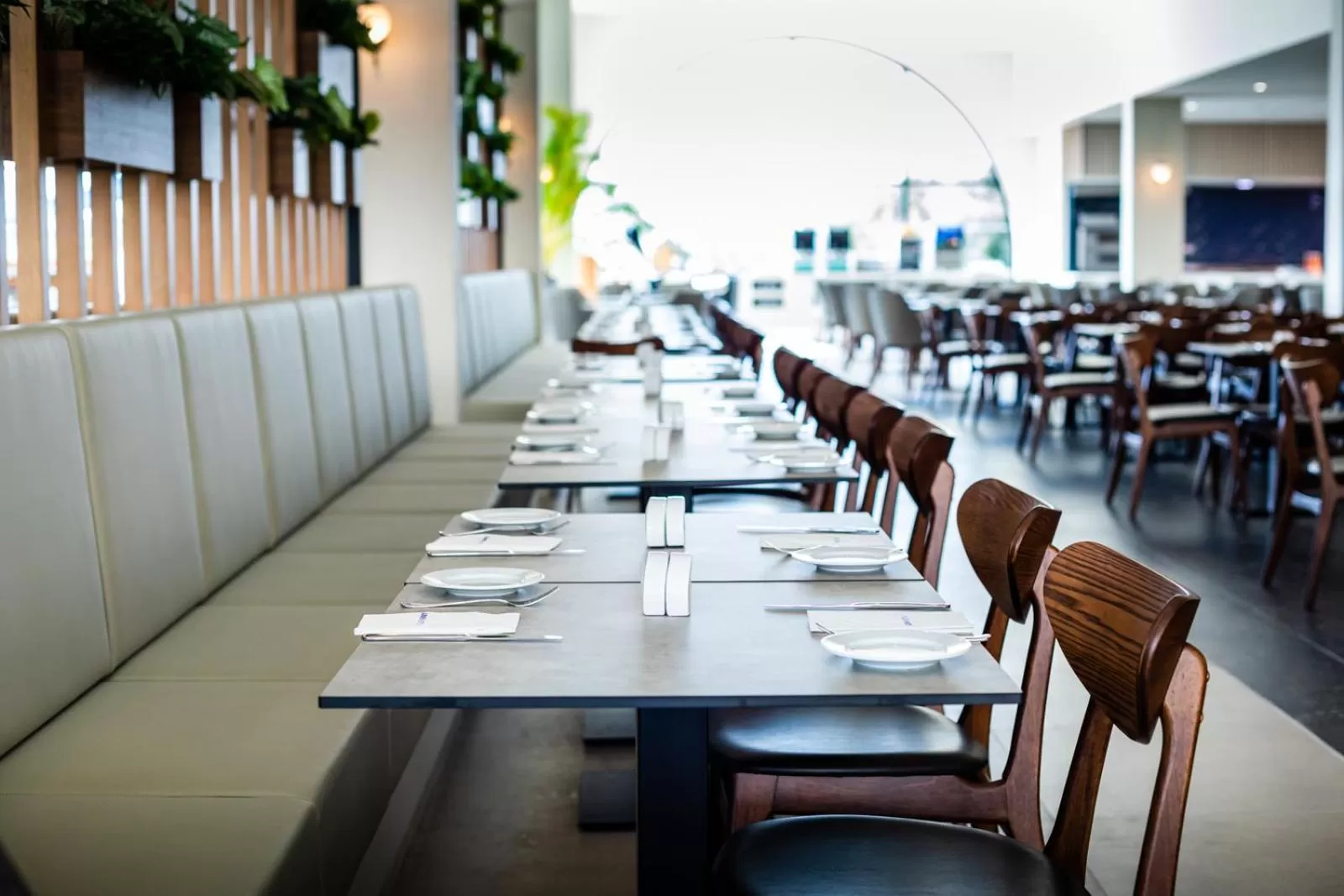 Restaurant/places to eat in Louis Phaethon Beach