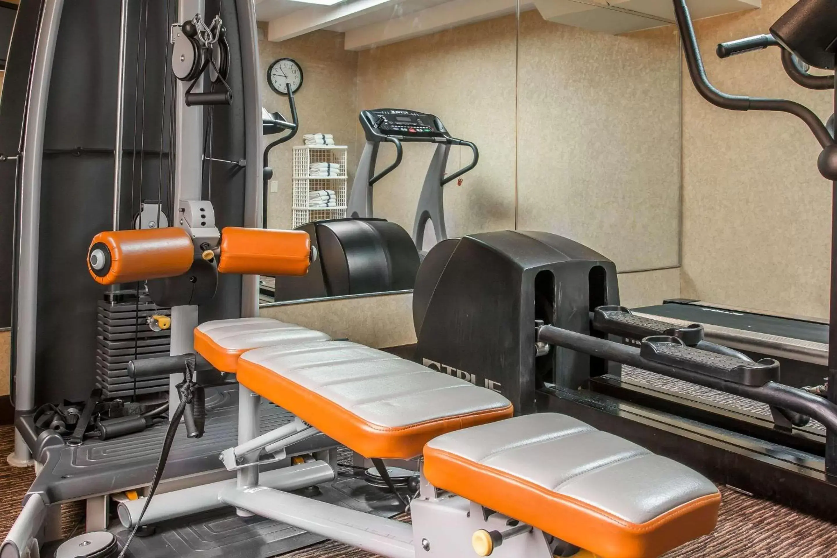 Spa and wellness centre/facilities, Fitness Center/Facilities in Country Inn & Suites by Radisson, Battle Creek, MI
