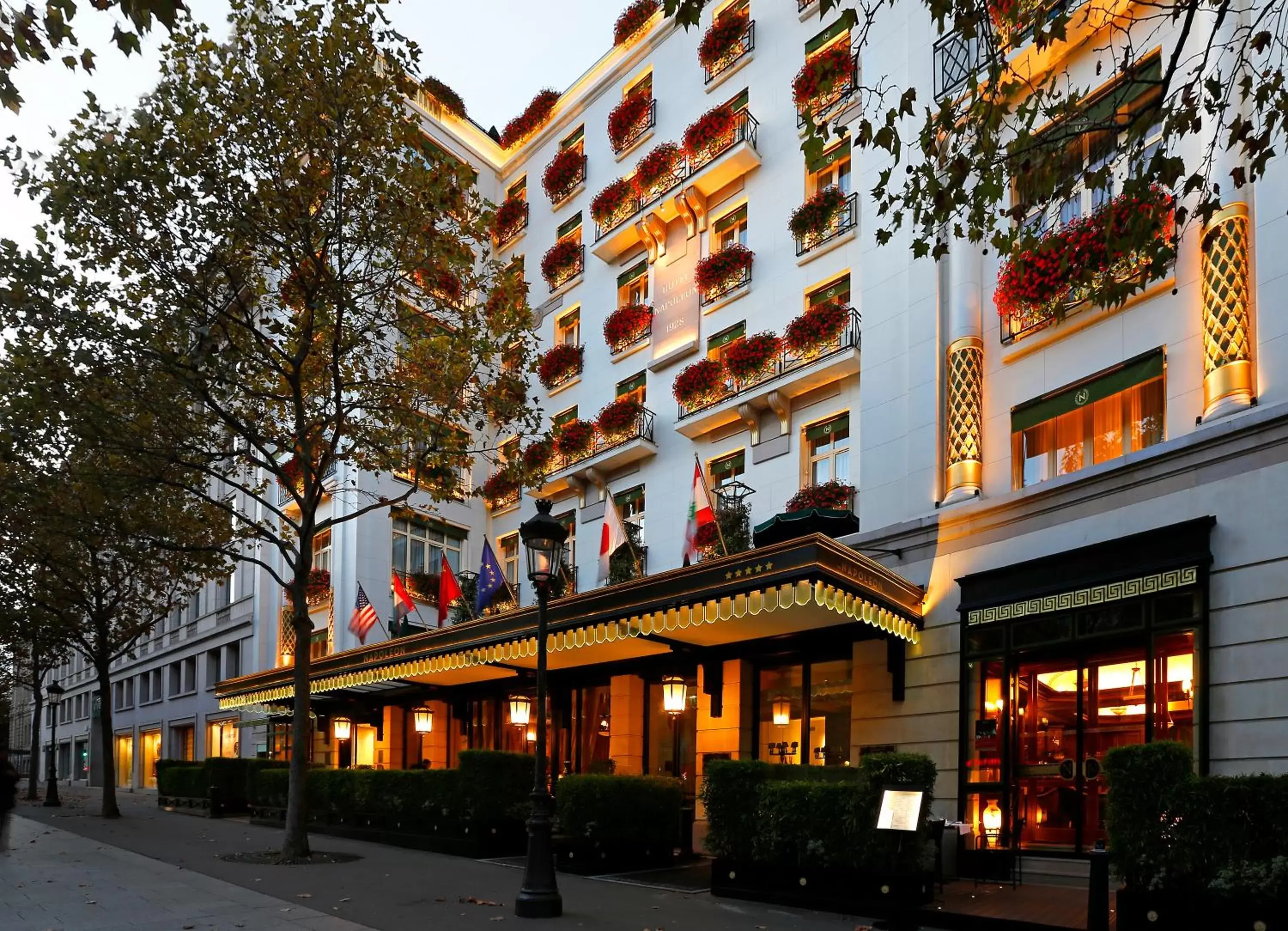 Facade/entrance in Hotel Napoleon Paris