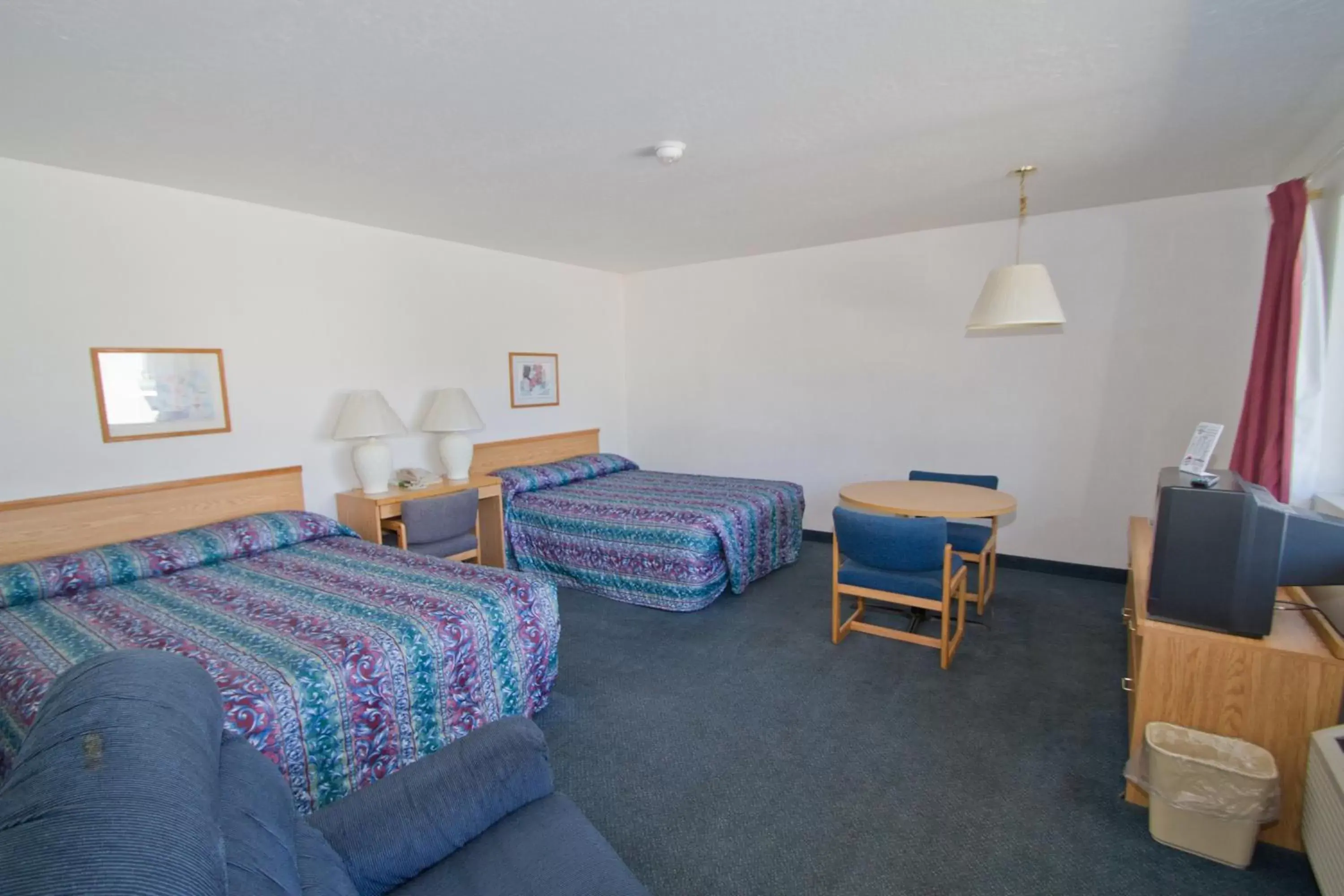 Photo of the whole room, Bed in Brooks St. Motor Inn