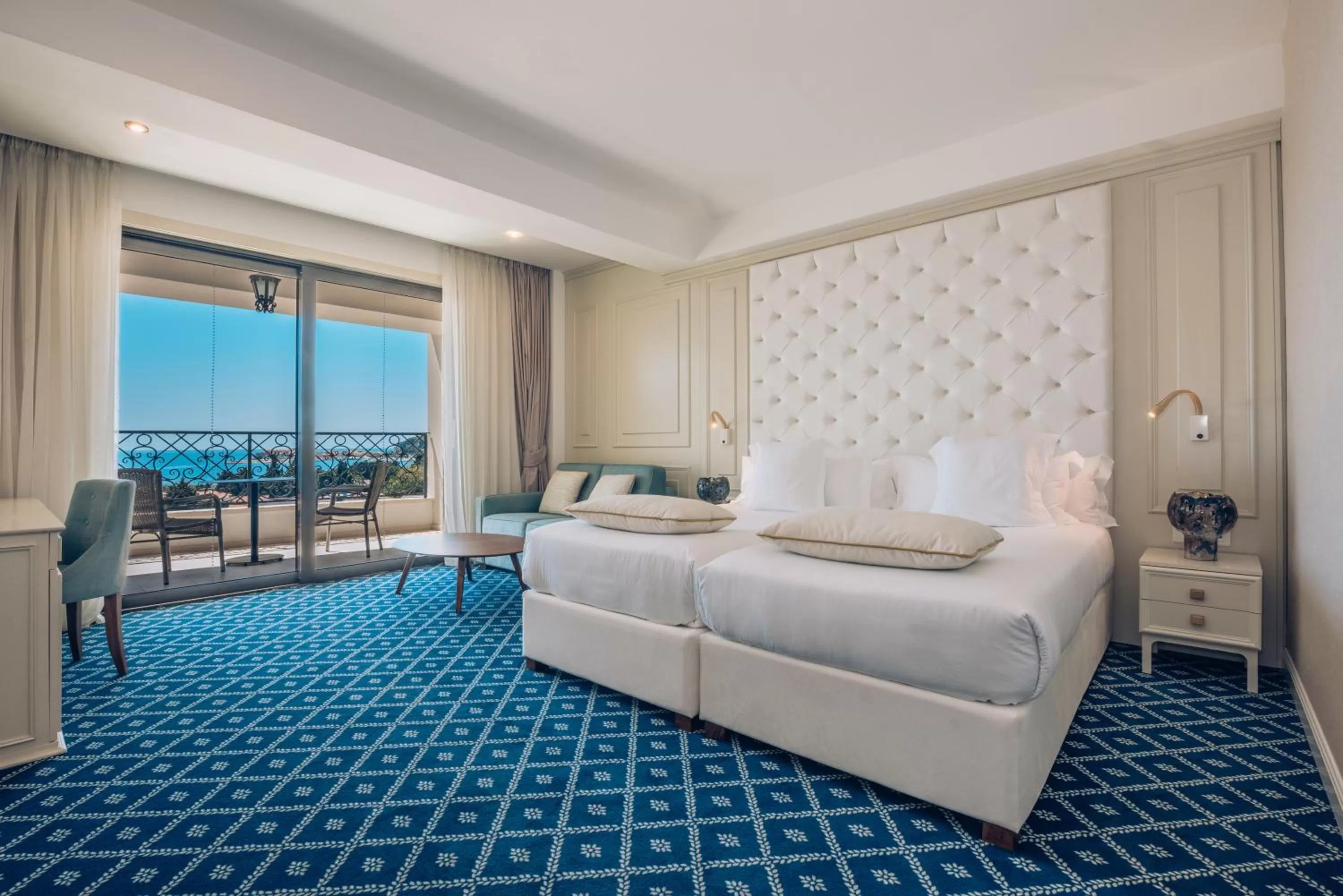 Photo of the whole room, Bed in Iberostar Waves Slavija