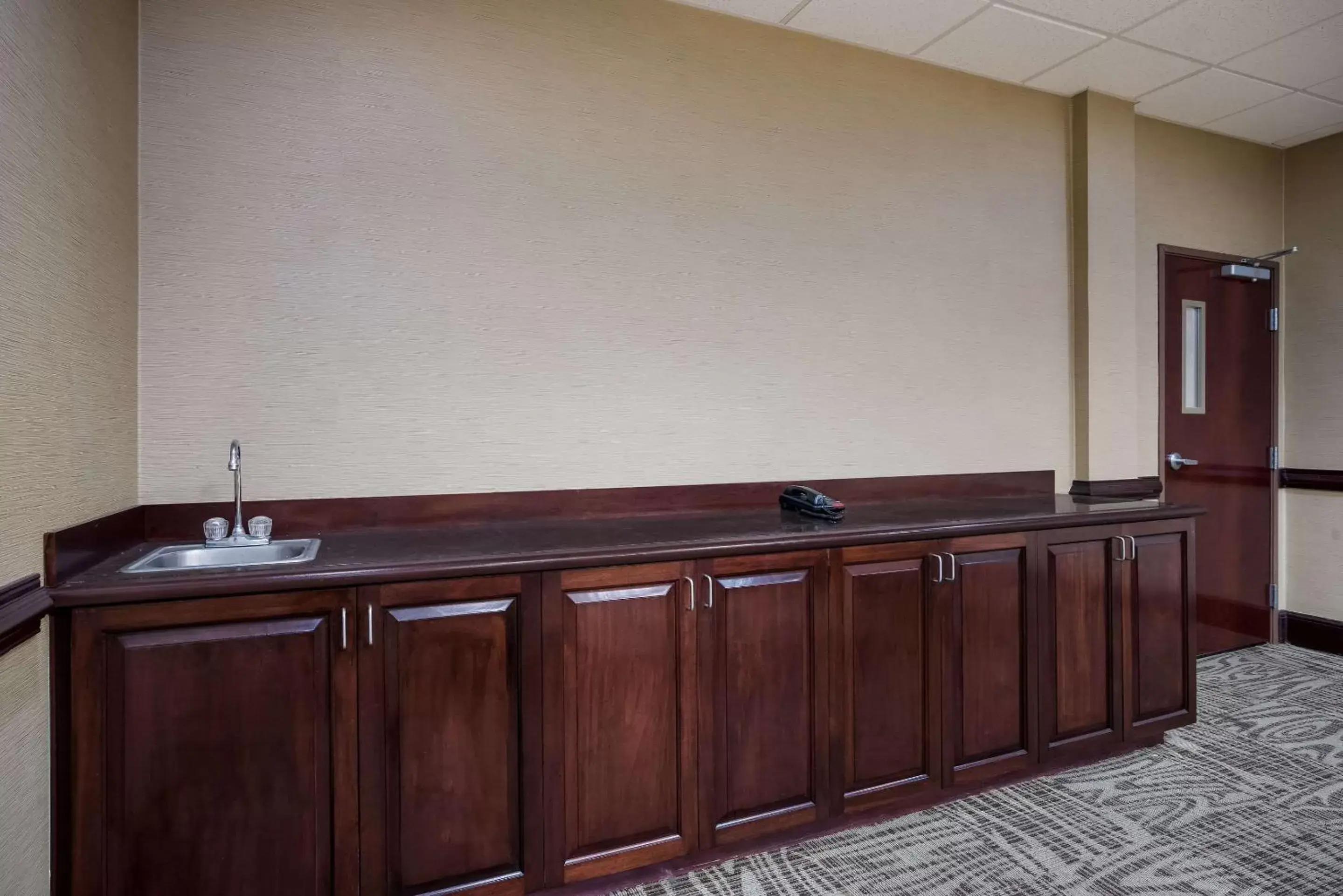 Breakfast in Comfort Inn & Suites Midway - Tallahassee West Breakfast in Comfort Inn & Suites Midway - Tallahassee West