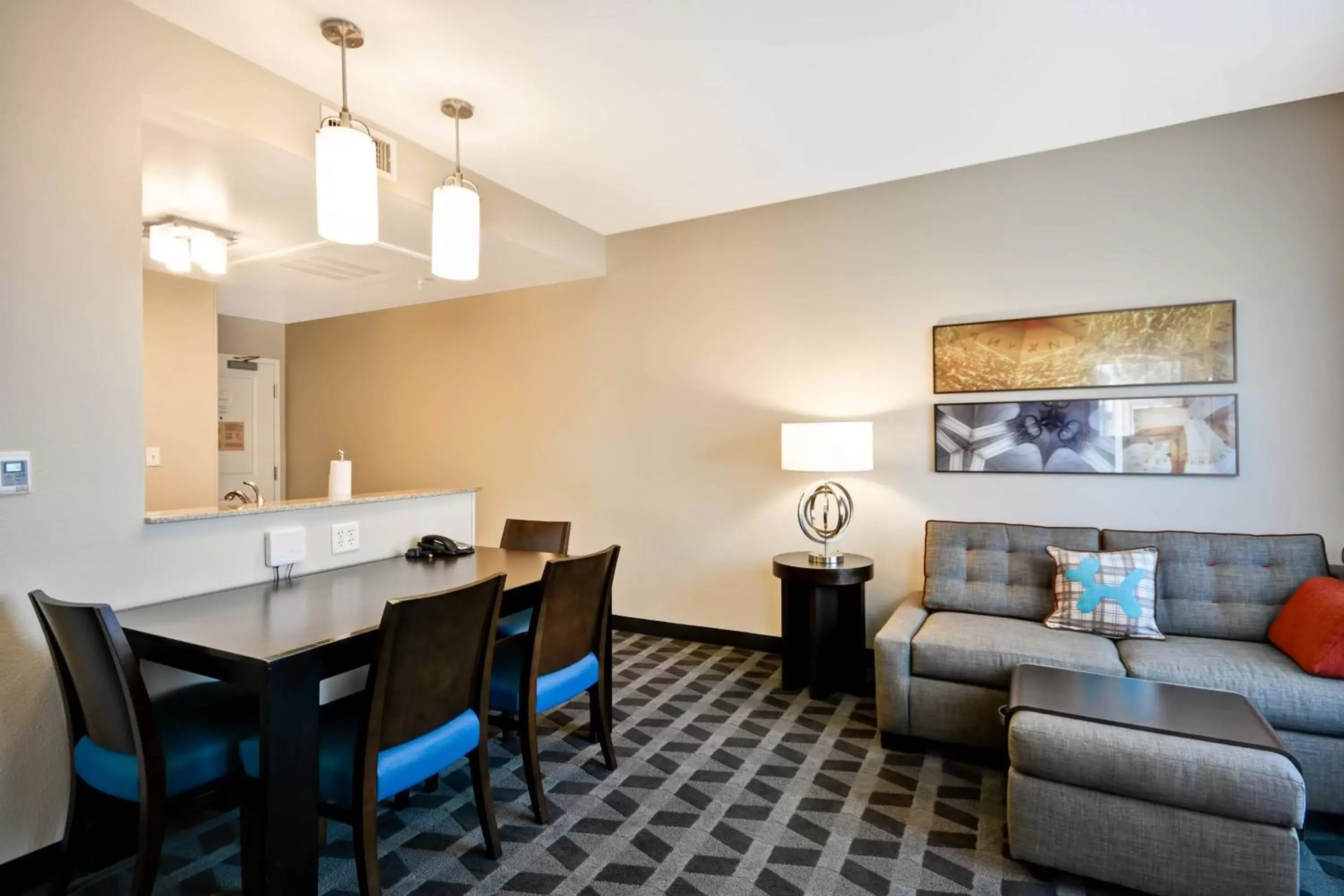 Living room, Dining Area in TownePlace Suites Dallas/Lewisville