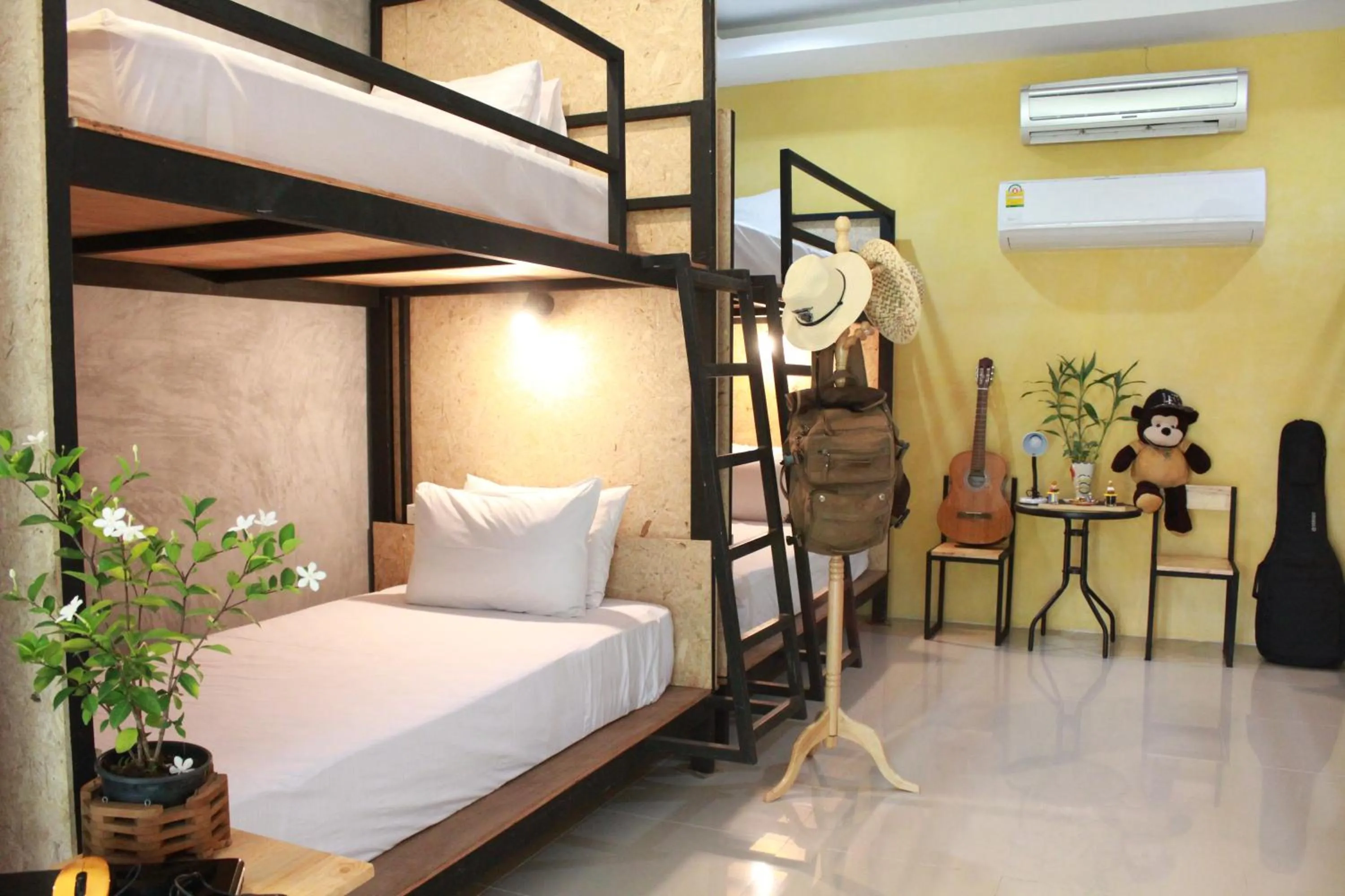 Decorative detail, Bed in Eat n Sleep