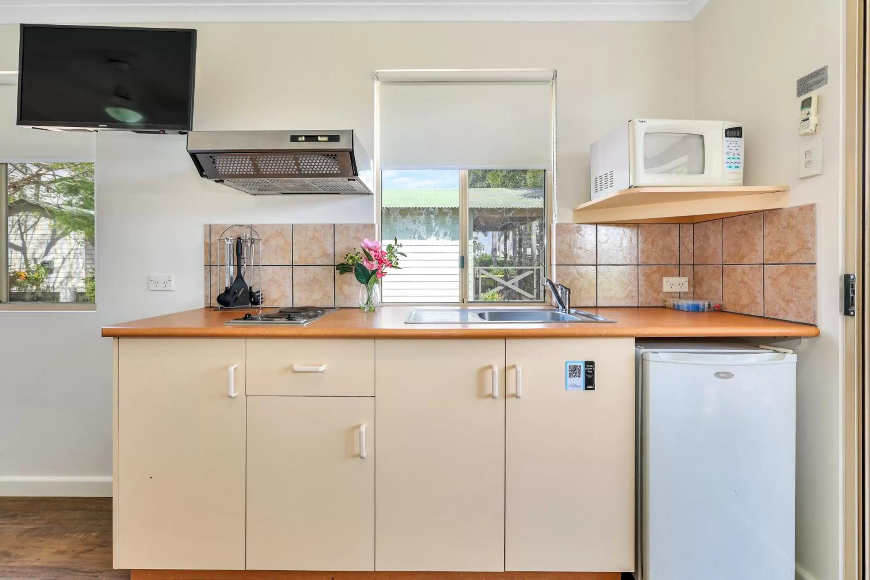 Kitchen/Kitchenette in Darwin FreeSpirit Resort