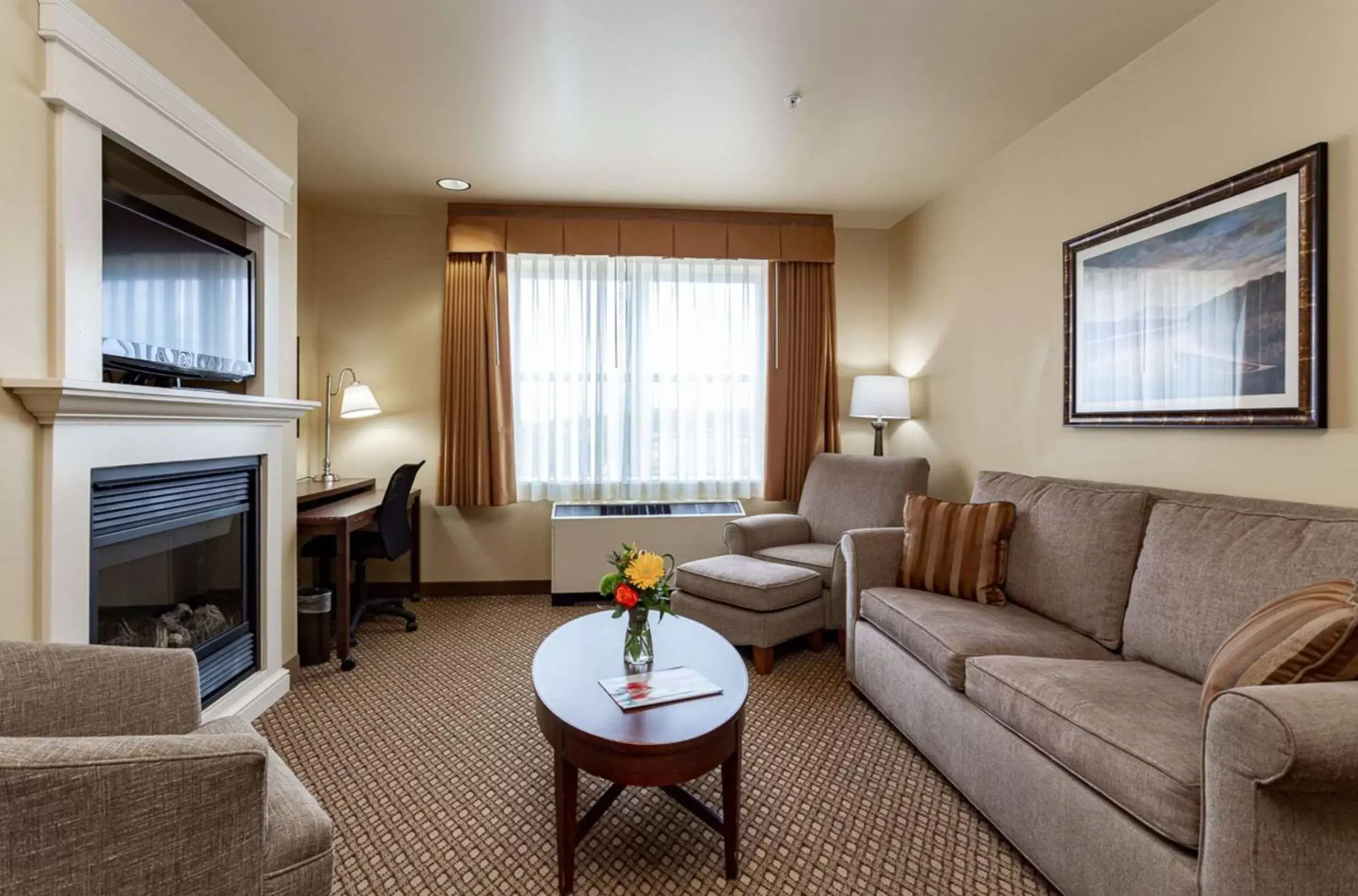 Living room, Seating Area in Jefferson Street Inn, a Member of Radisson Individuals