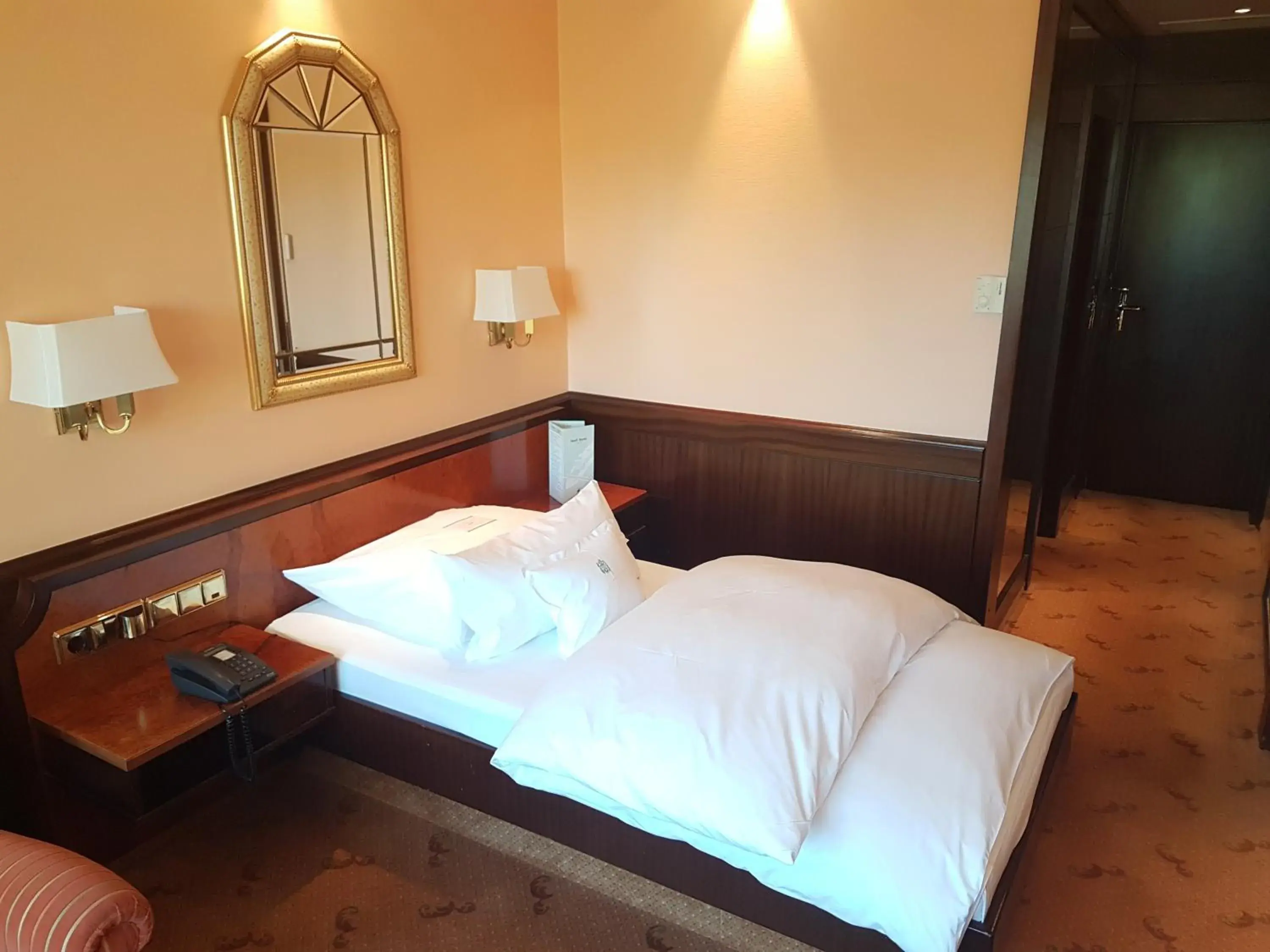 Bed in Insel-Hotel Heilbronn