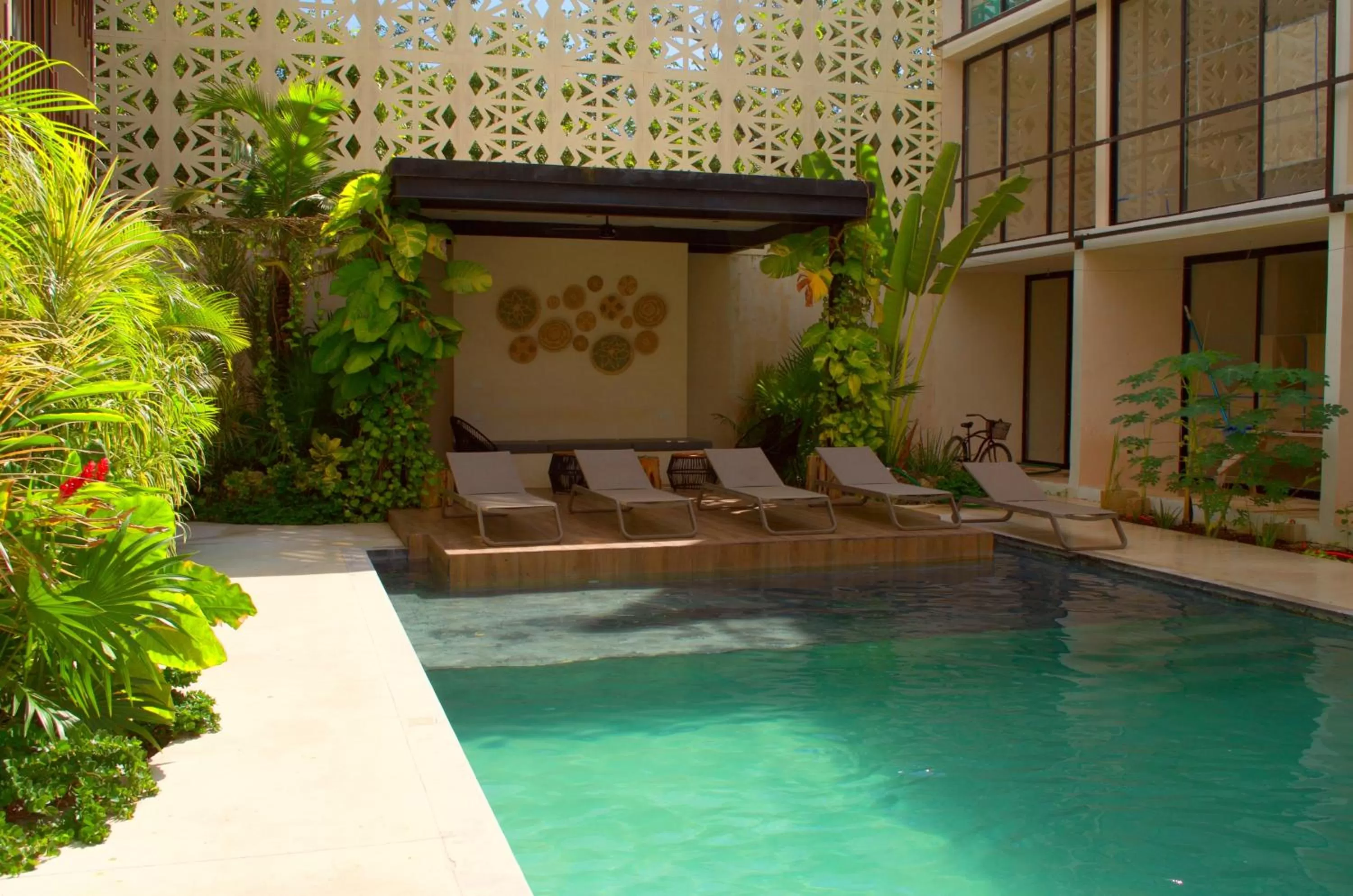 Day, Swimming Pool in Gardens Coba - Luxury Cardinal