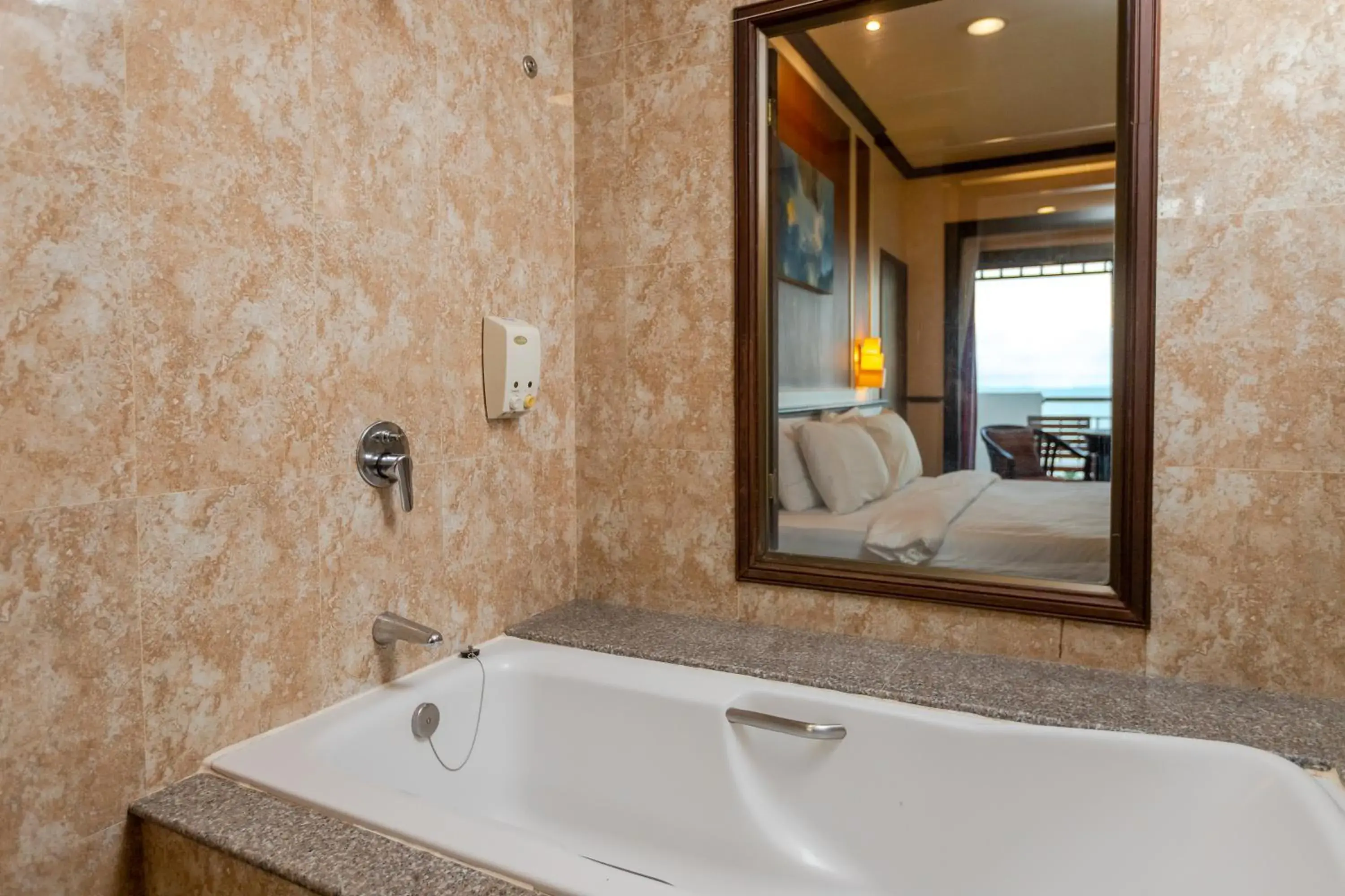 Bathroom in Pinnacle Grand Jomtien Resort and Beach Club - SHA Extra Plus