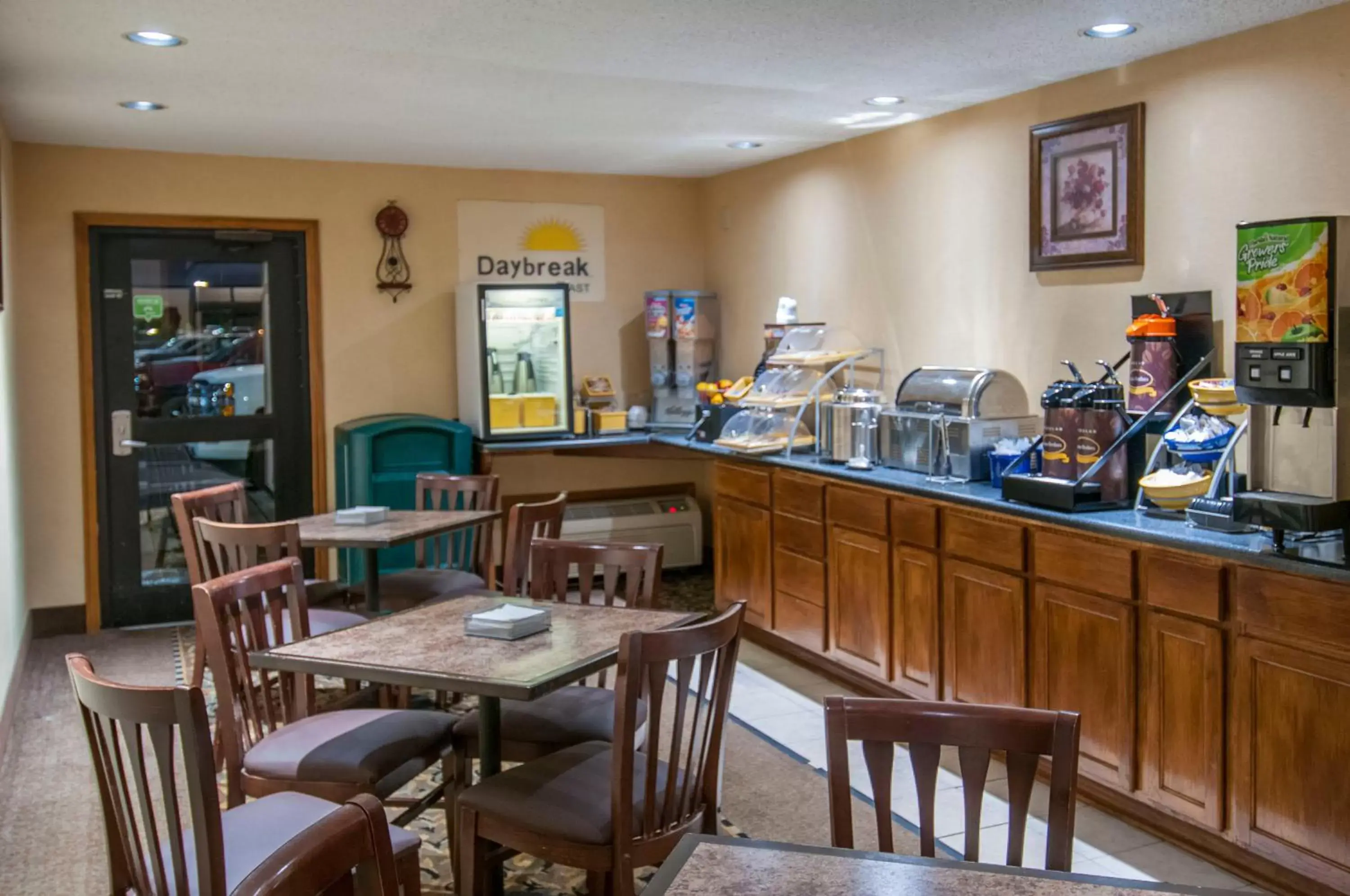 Food and drinks in Days Inn by Wyndham Pauls Valley Food and drinks in Days Inn by Wyndham Pauls Valley