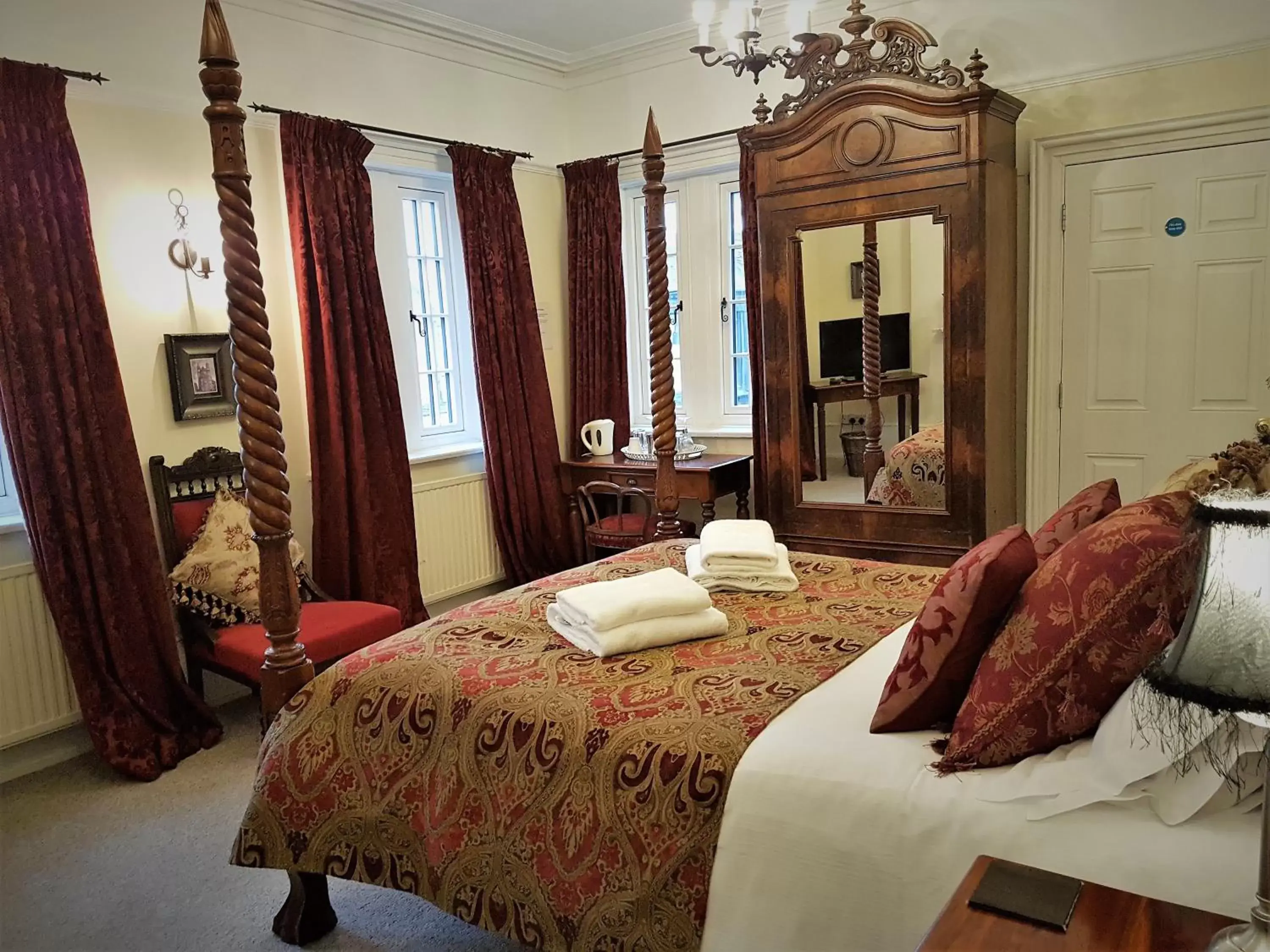 Bedroom, Bed in Gothic House