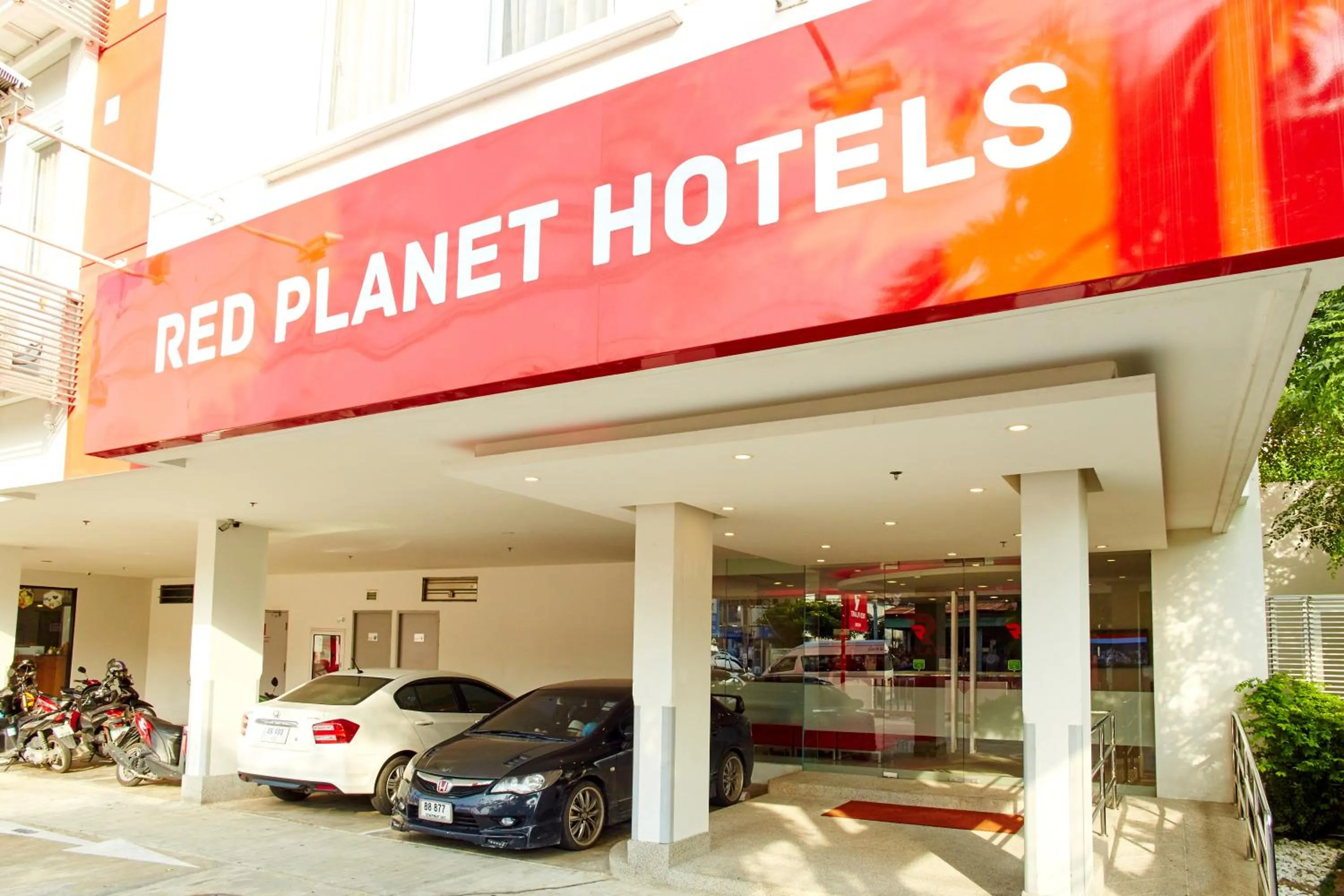 Facade/entrance in Red Planet Phuket Patong - SHA Extra Plus