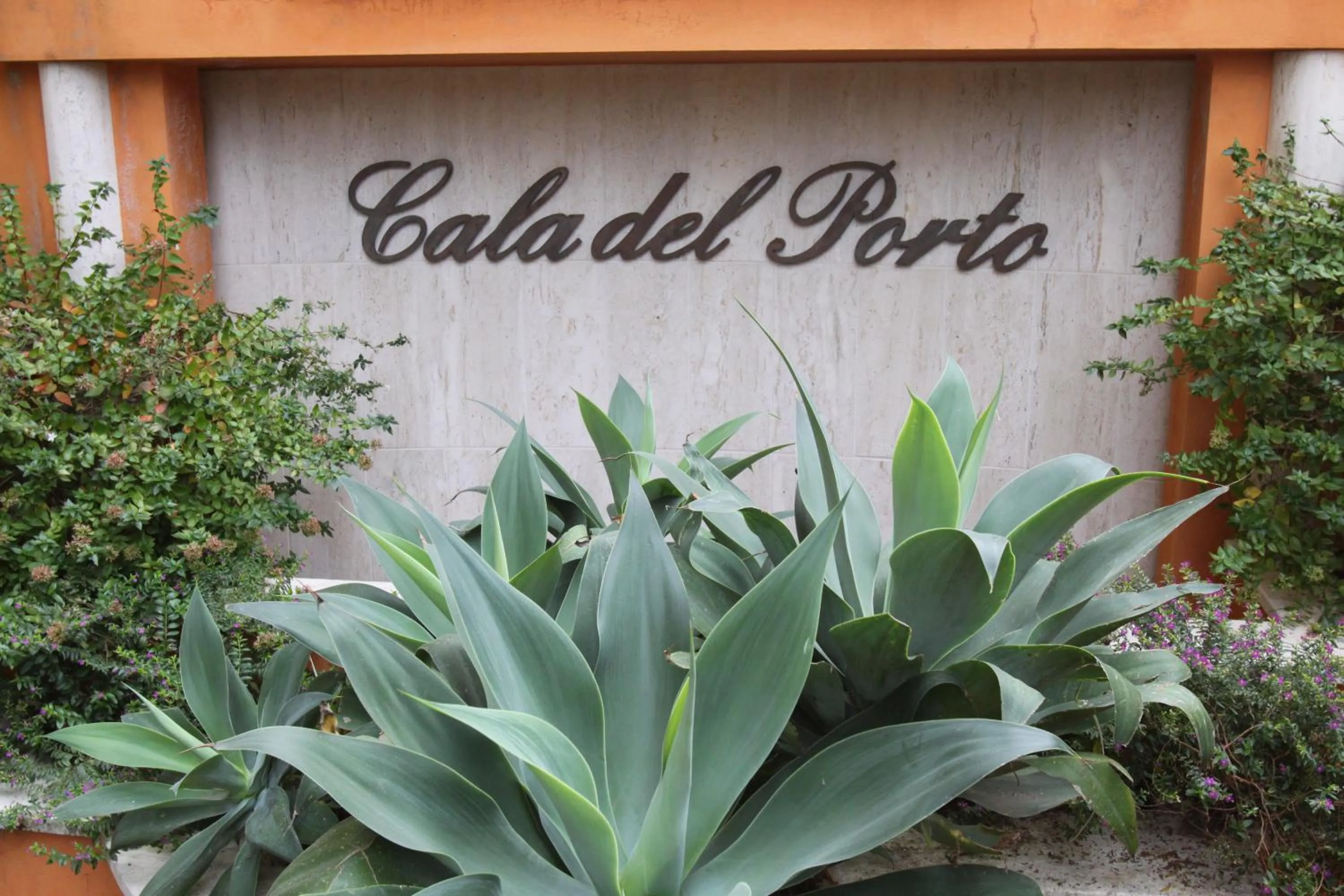 Property building in Hotel Cala Del Porto