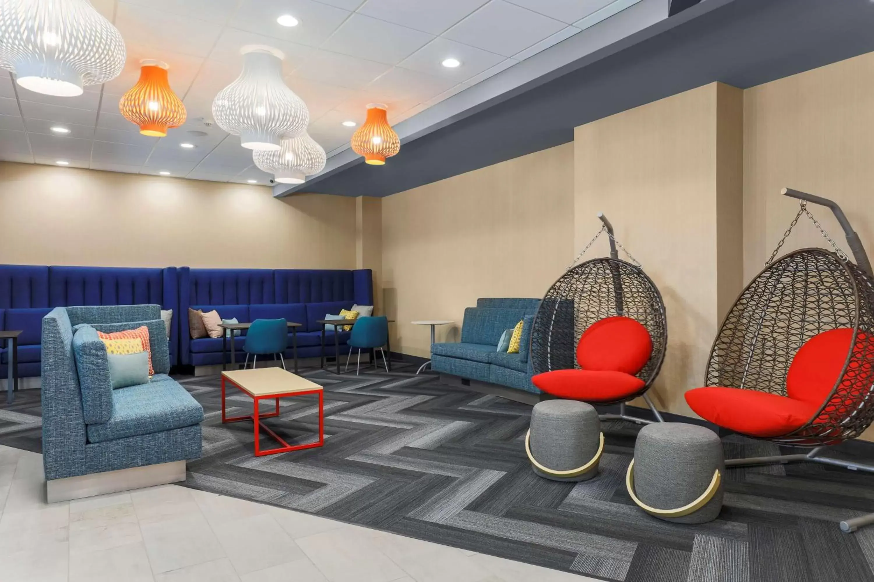 Lobby or reception, Seating Area in Tru By Hilton Dallas Market Center