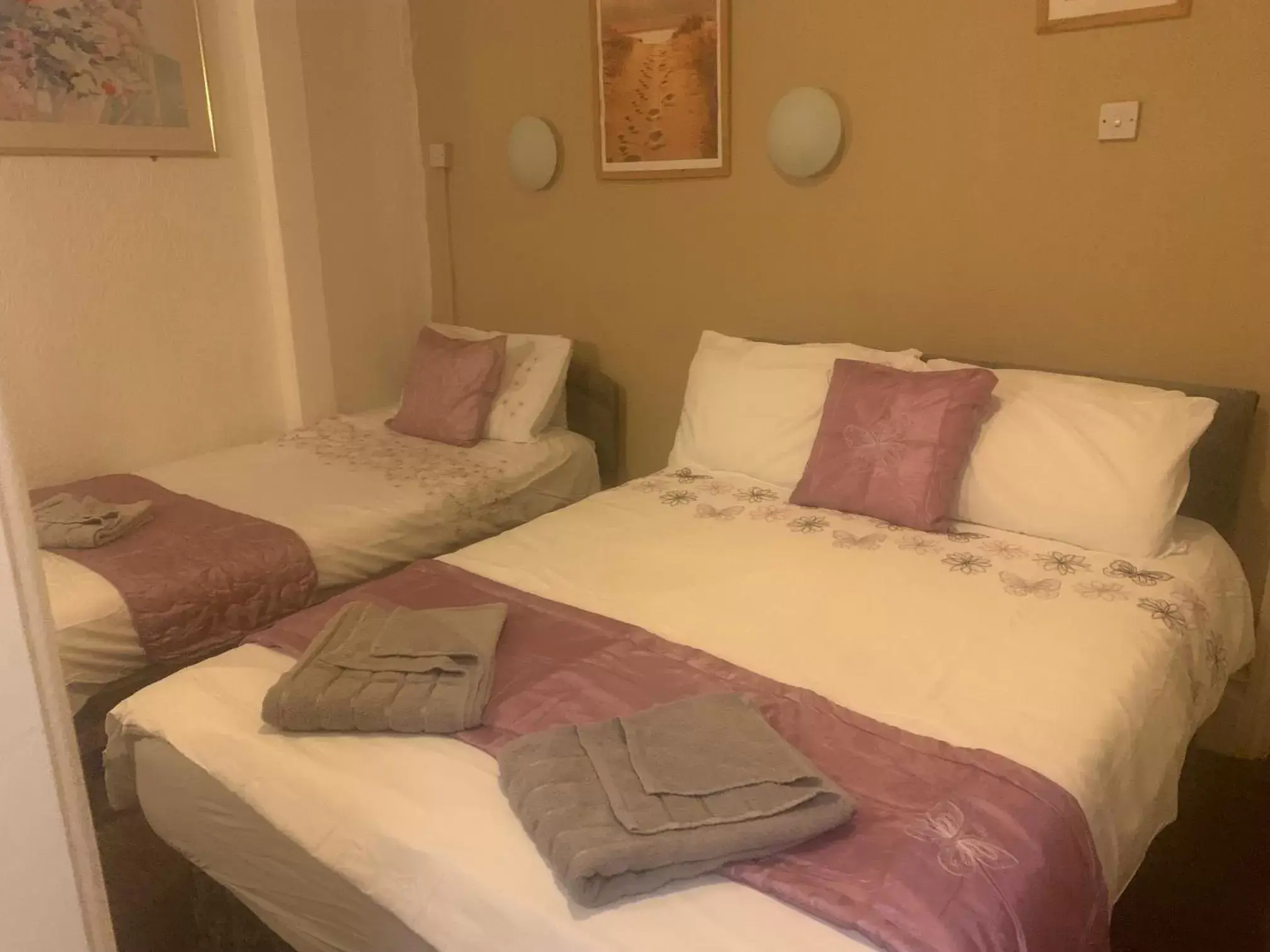 Bedroom, Bed in Lucena Hotel