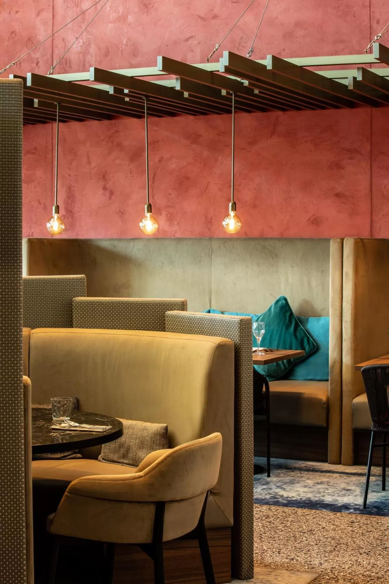 Restaurant/places to eat in Crowne Plaza - Nice - Grand Arenas by IHG