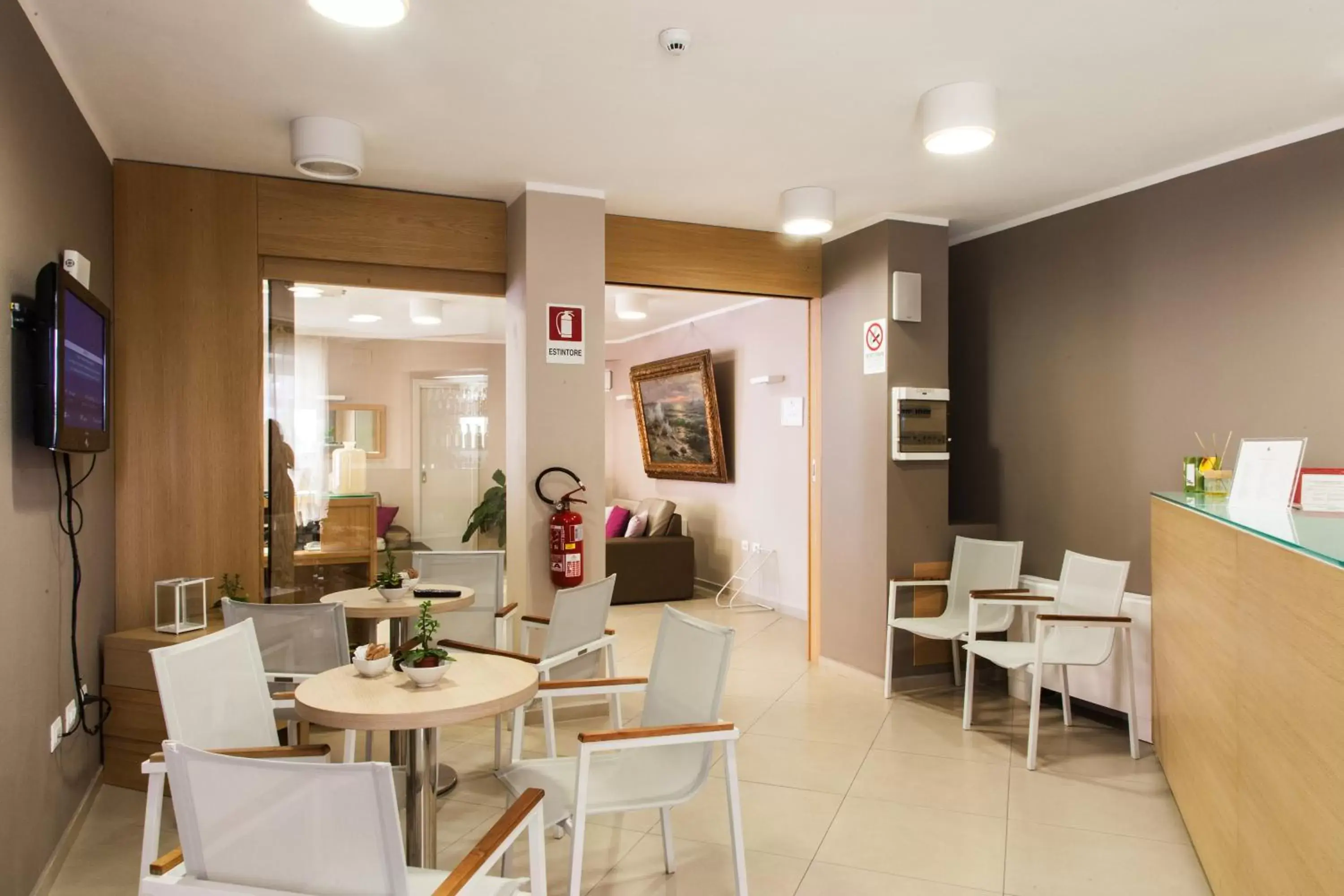Lobby or reception, Restaurant/Places to Eat in Alma di Alghero Hotel