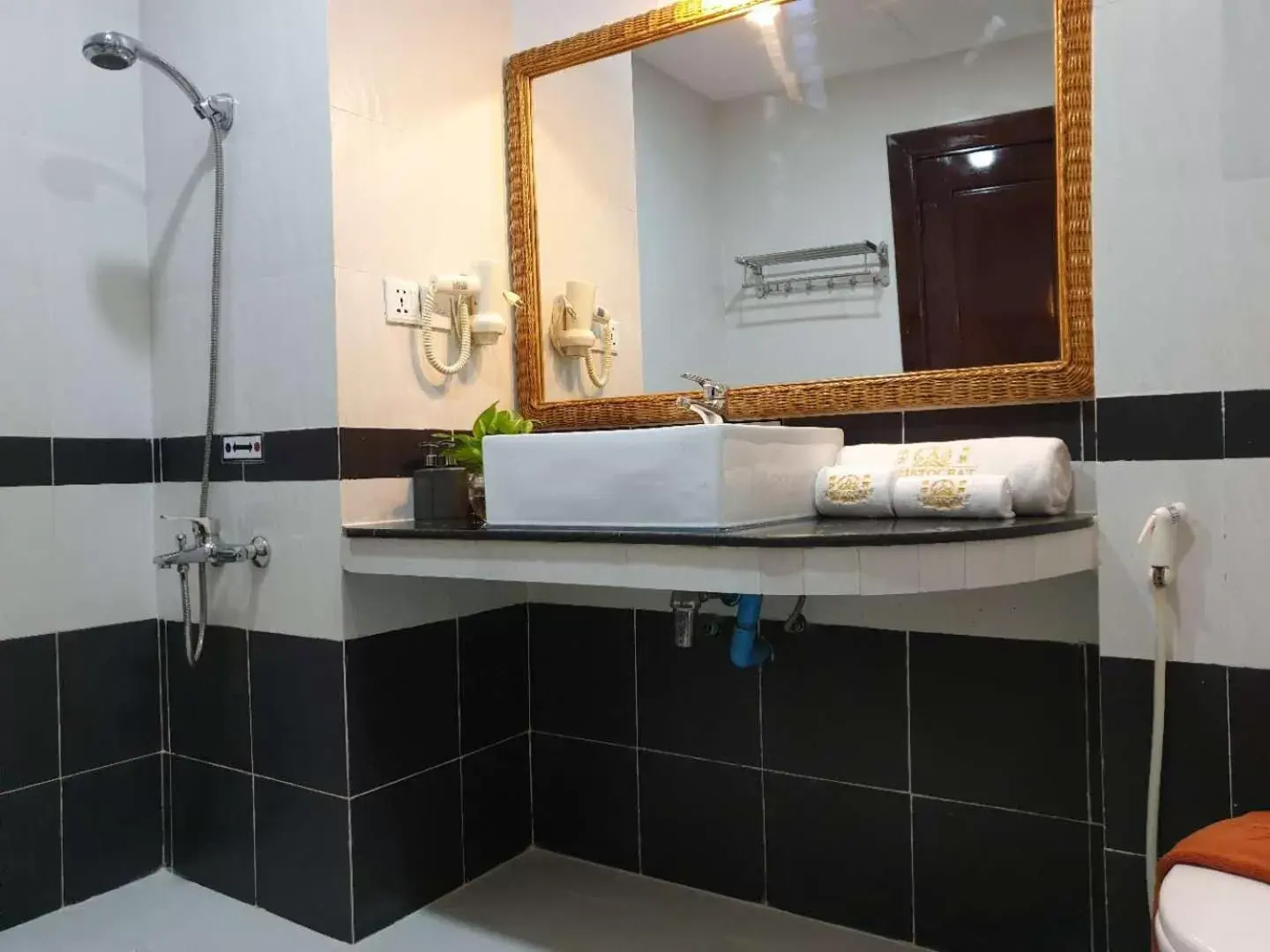 Shower, Bathroom in Aristocrat Residence & Hotel