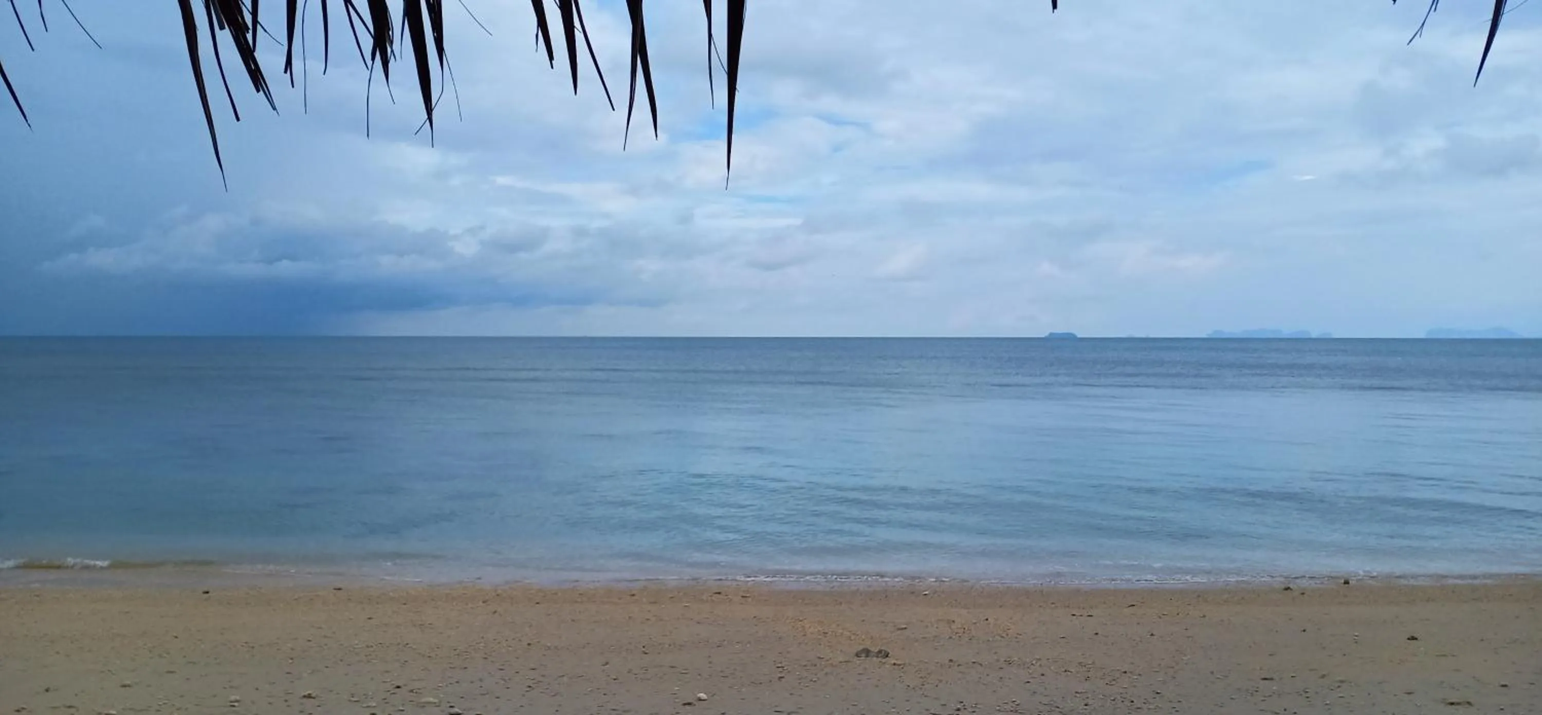 Beach in Lanta Family resort