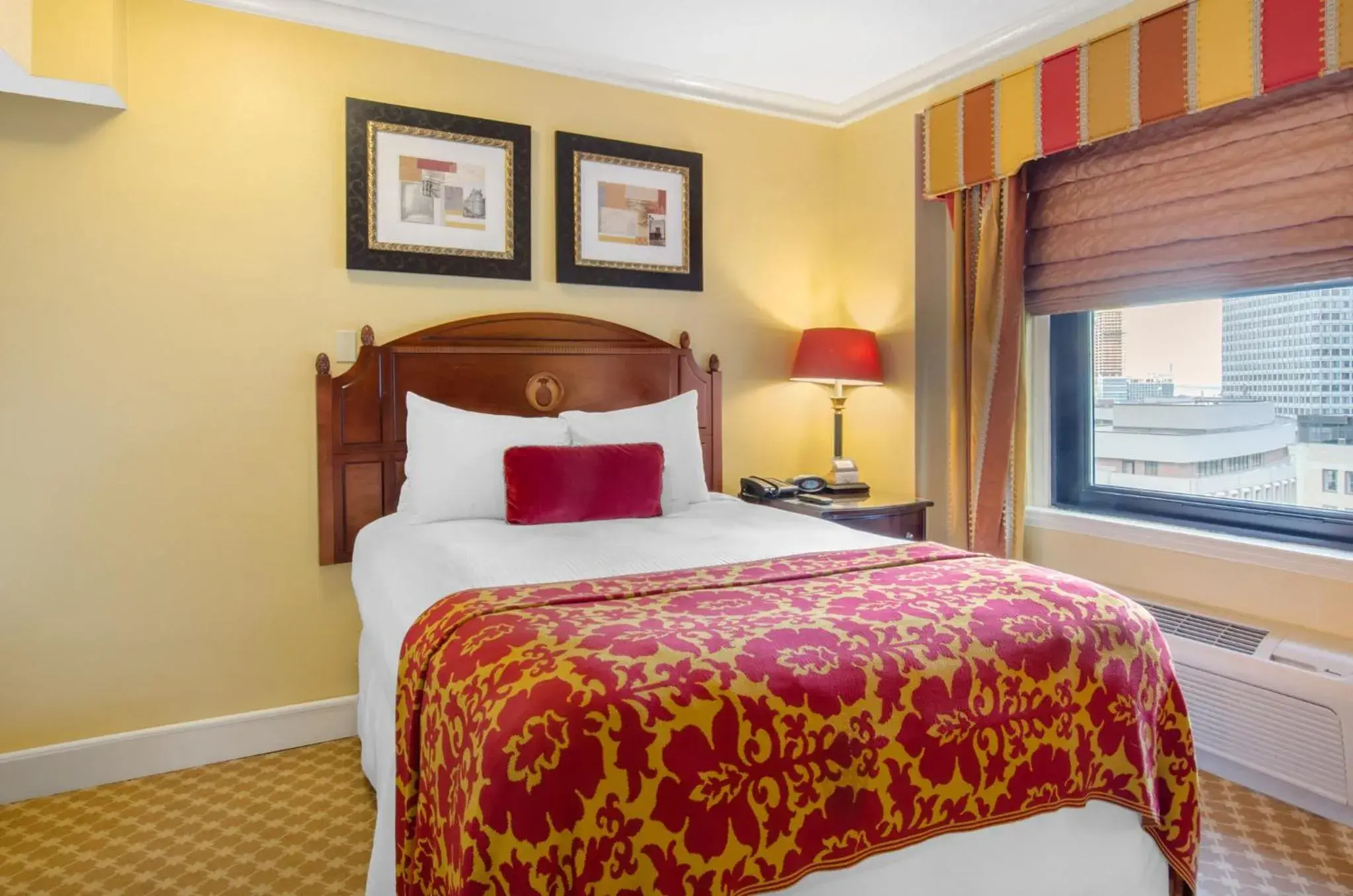 Photo of the whole room, Bed in Boston Omni Parker House Hotel