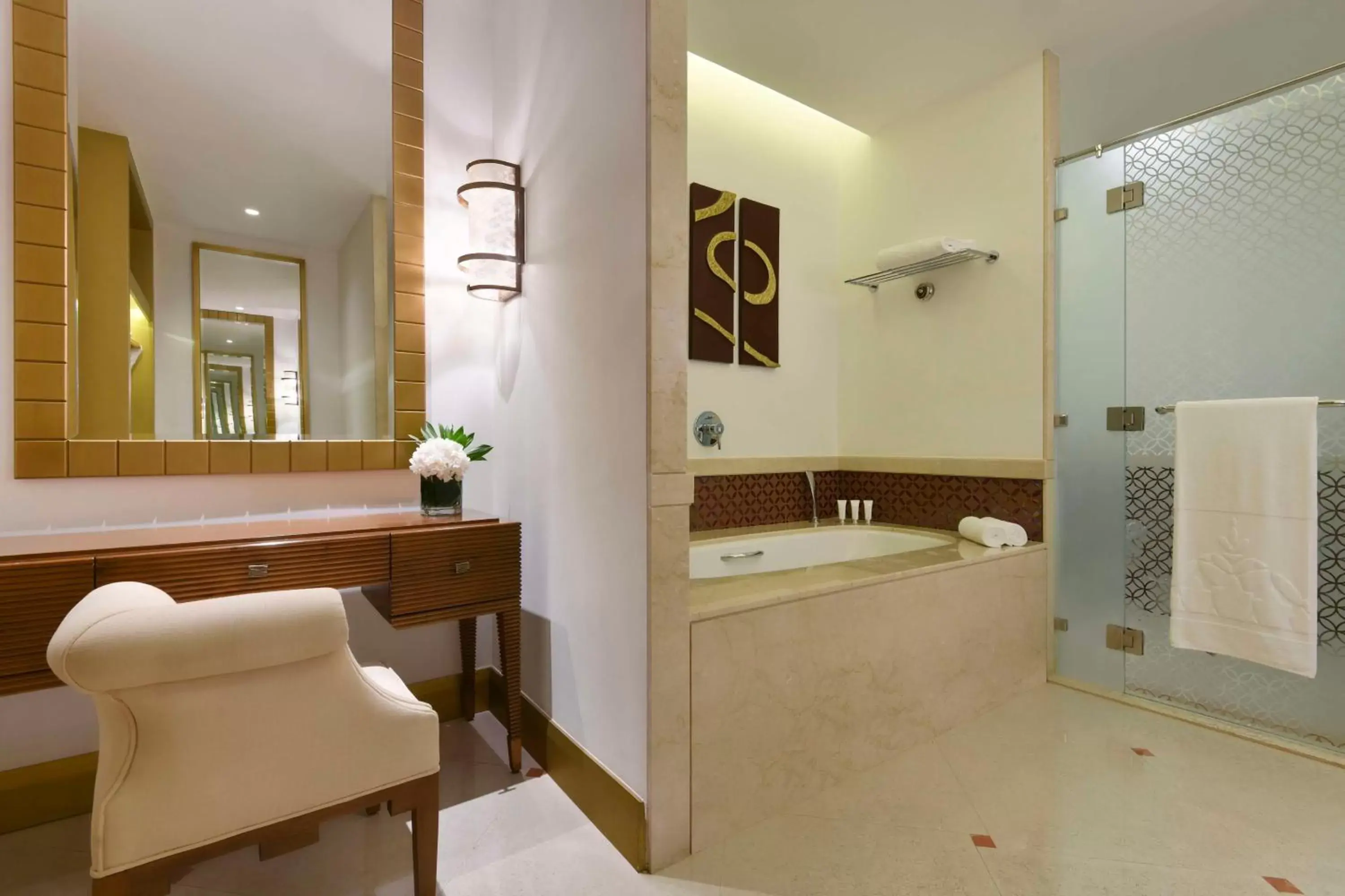 Bathroom in Marsa Malaz Kempinski, The Pearl