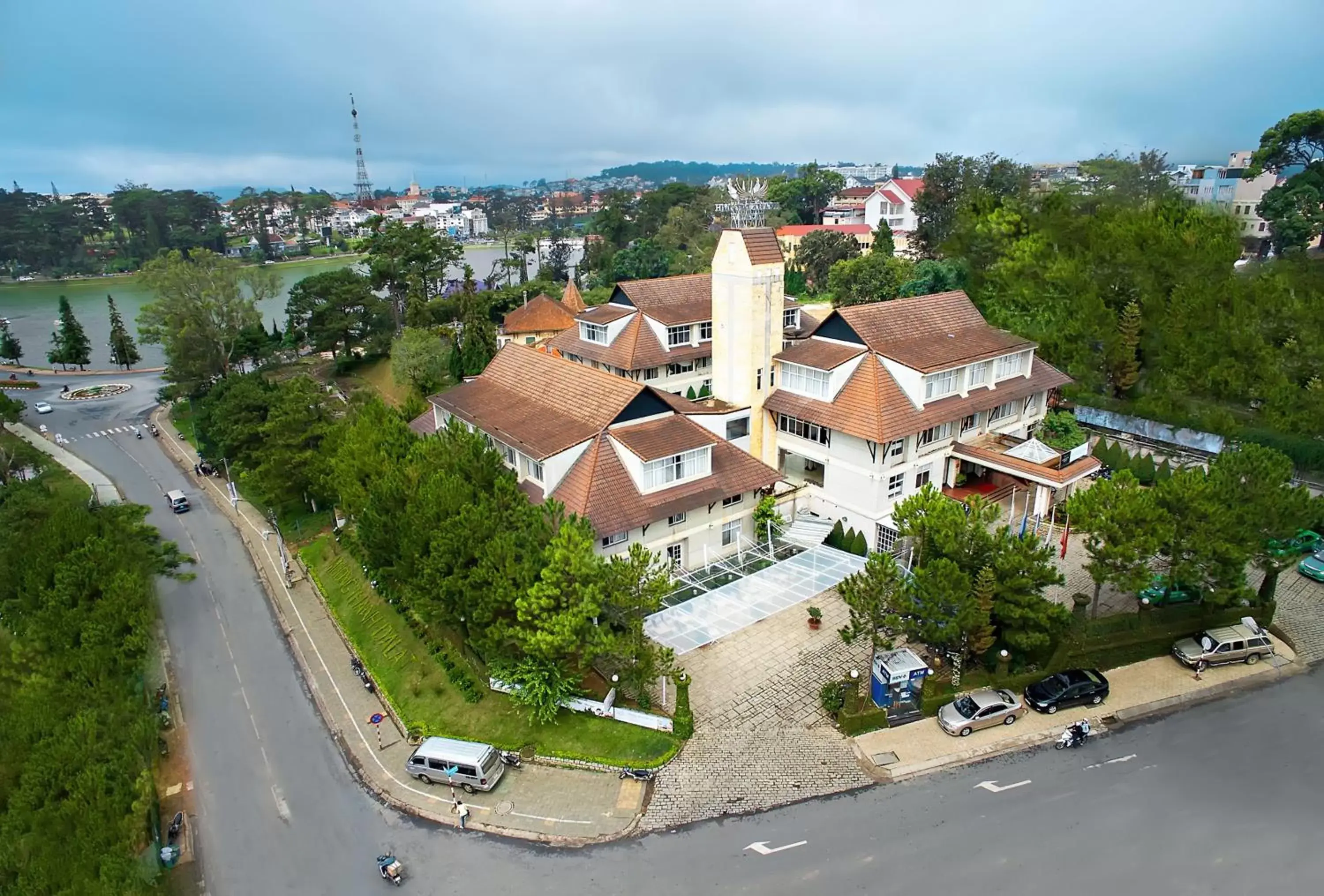 Facade/entrance, Bird's-eye View in Muong Thanh Holiday Da Lat Hotel