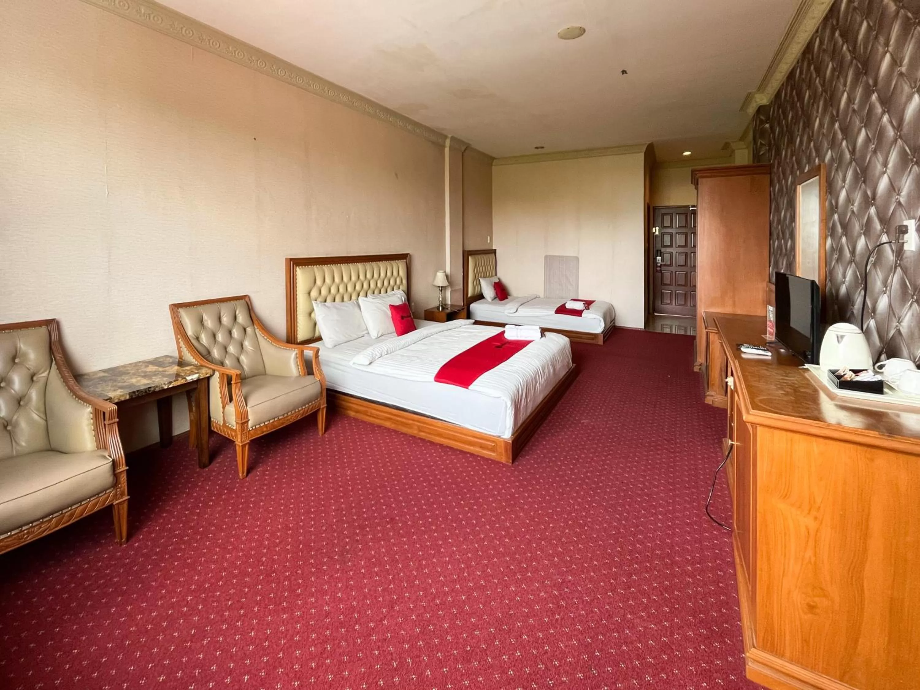 Bedroom in RedDoorz Premium Syariah at Mutiara Hijau Suites Medan