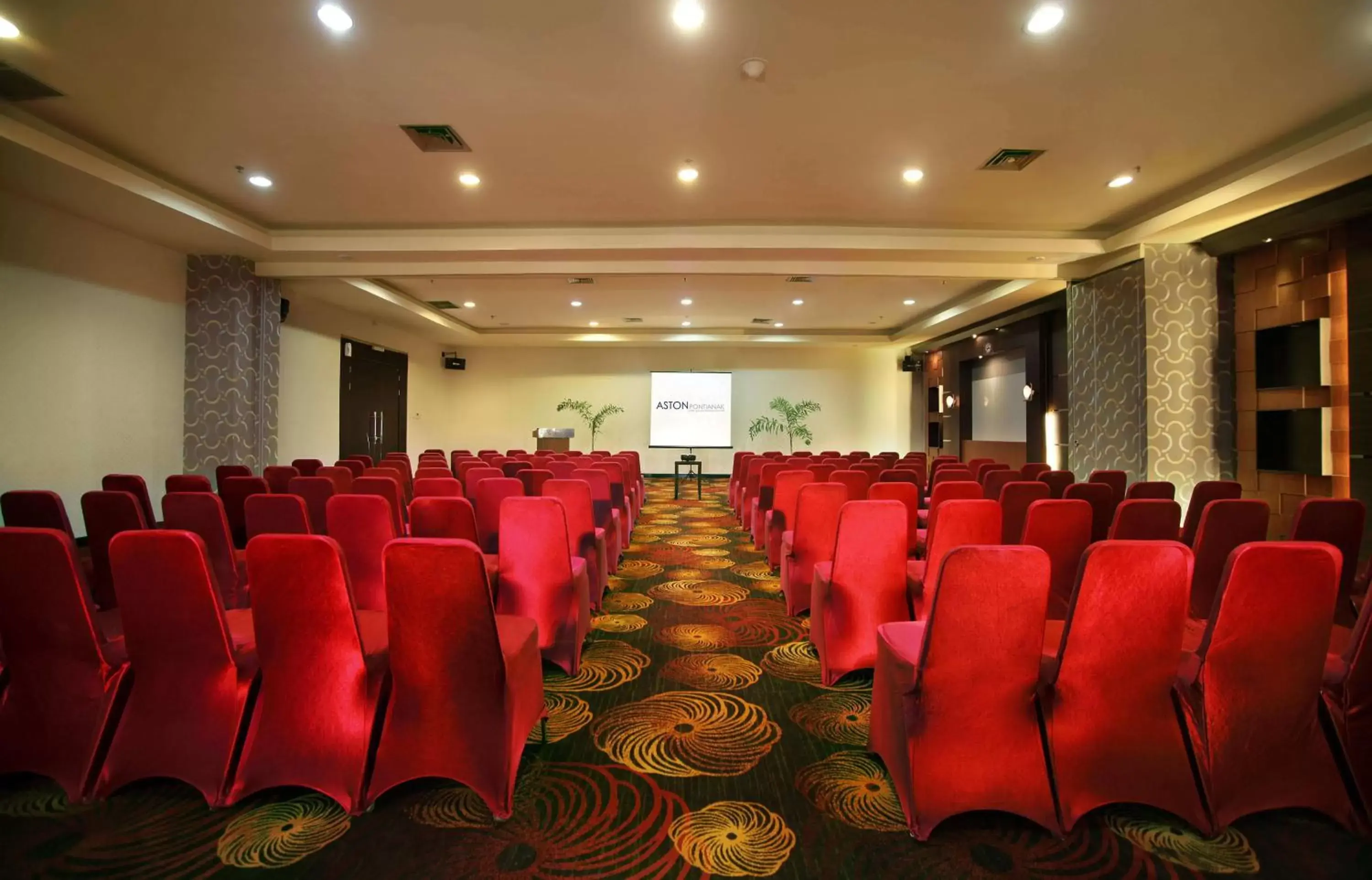 Business facilities in ASTON Pontianak Hotel and Convention Center