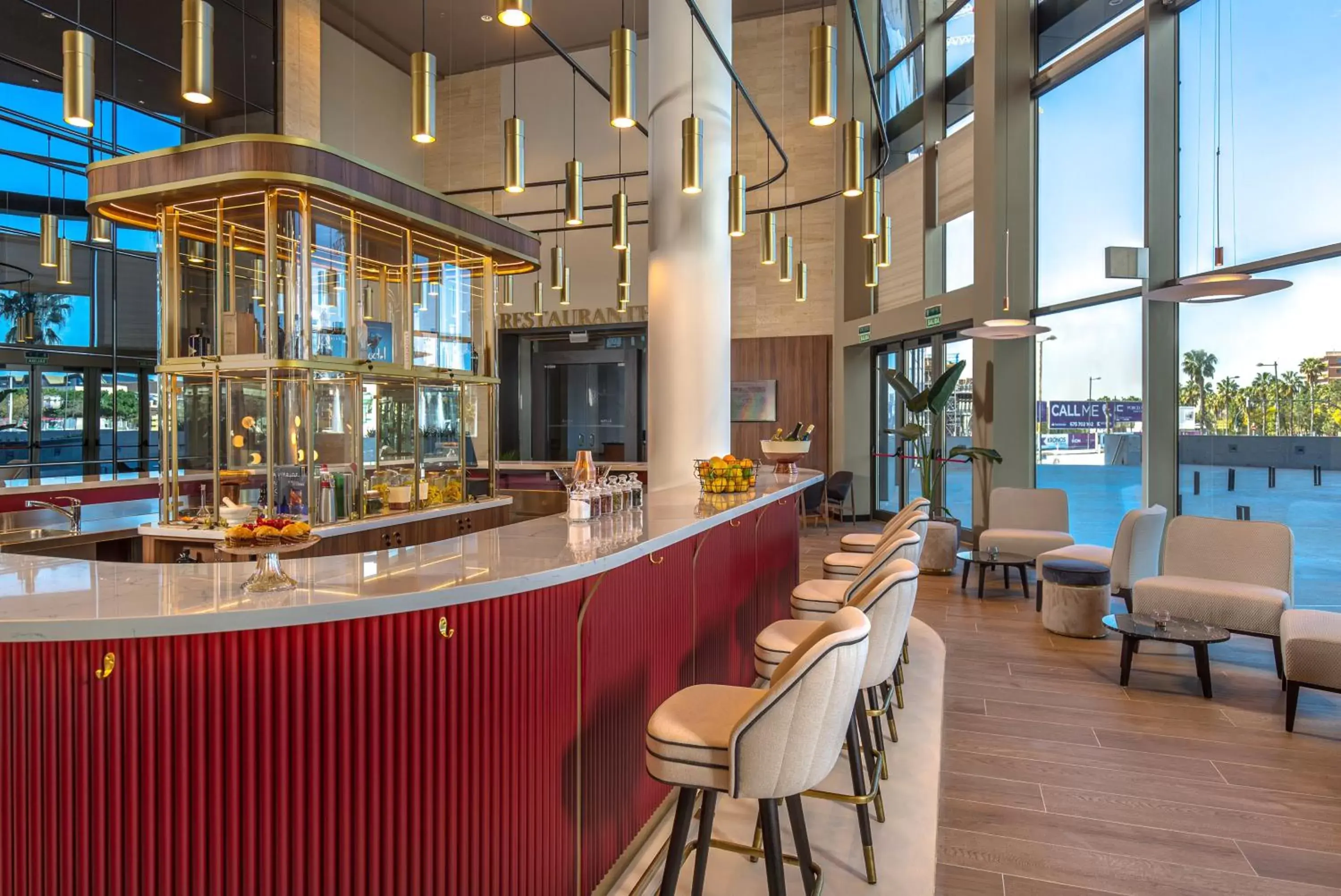 Restaurant/places to eat, Lounge/Bar in Melia Valencia