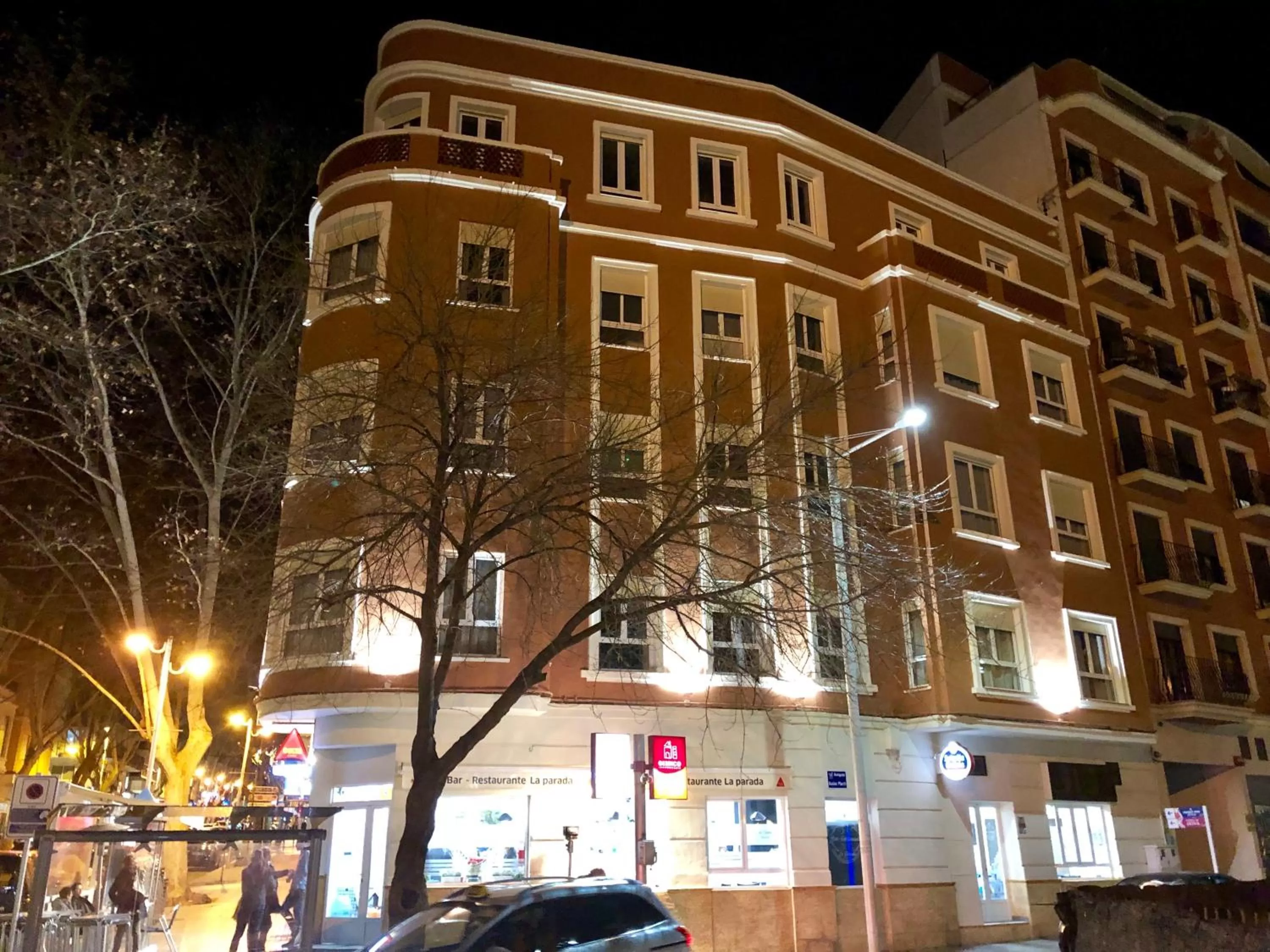 Property building in Hotel Bienvenidos Rooms Xàtiva
