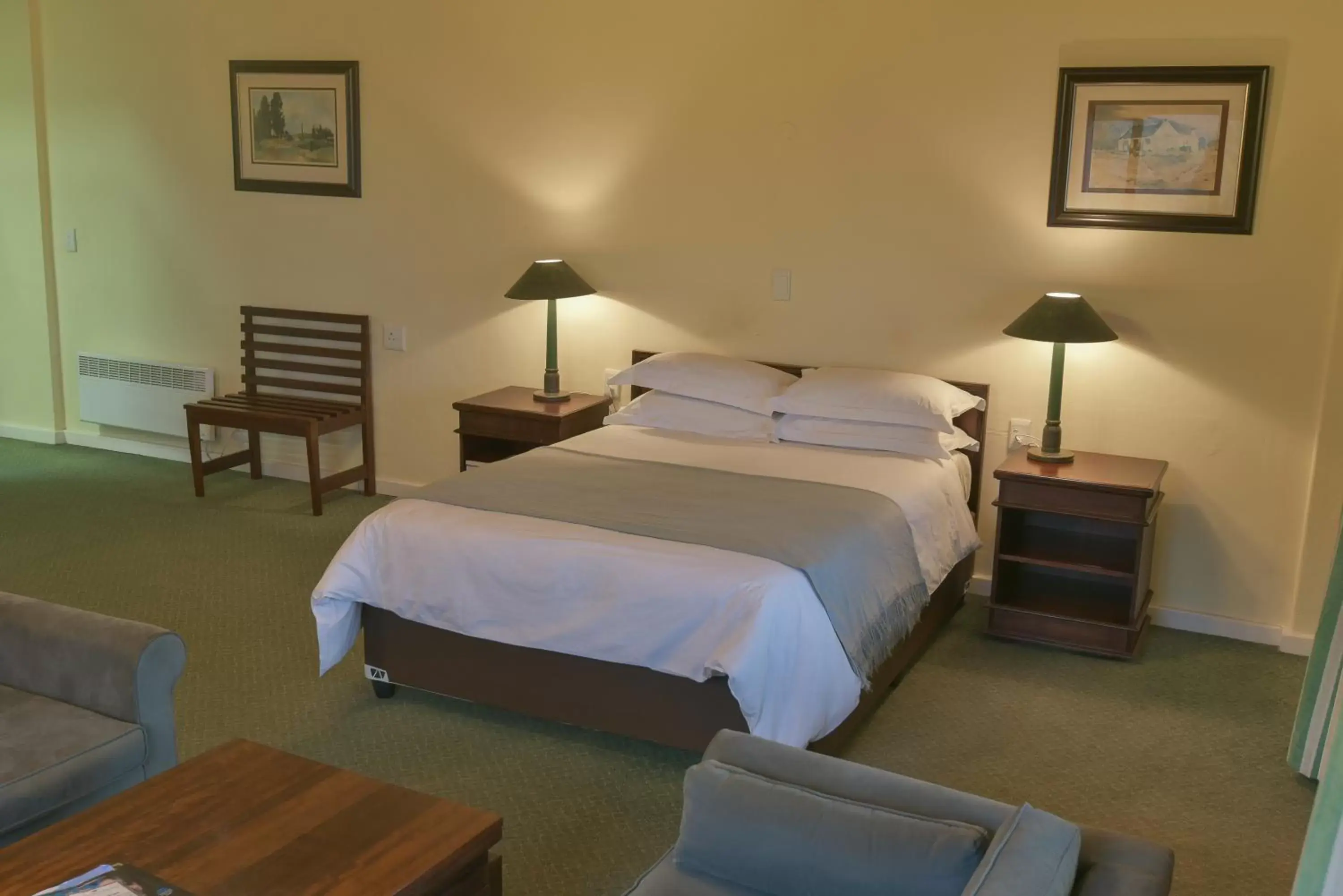 Photo of the whole room, Bed in Magoebaskloof Hotel