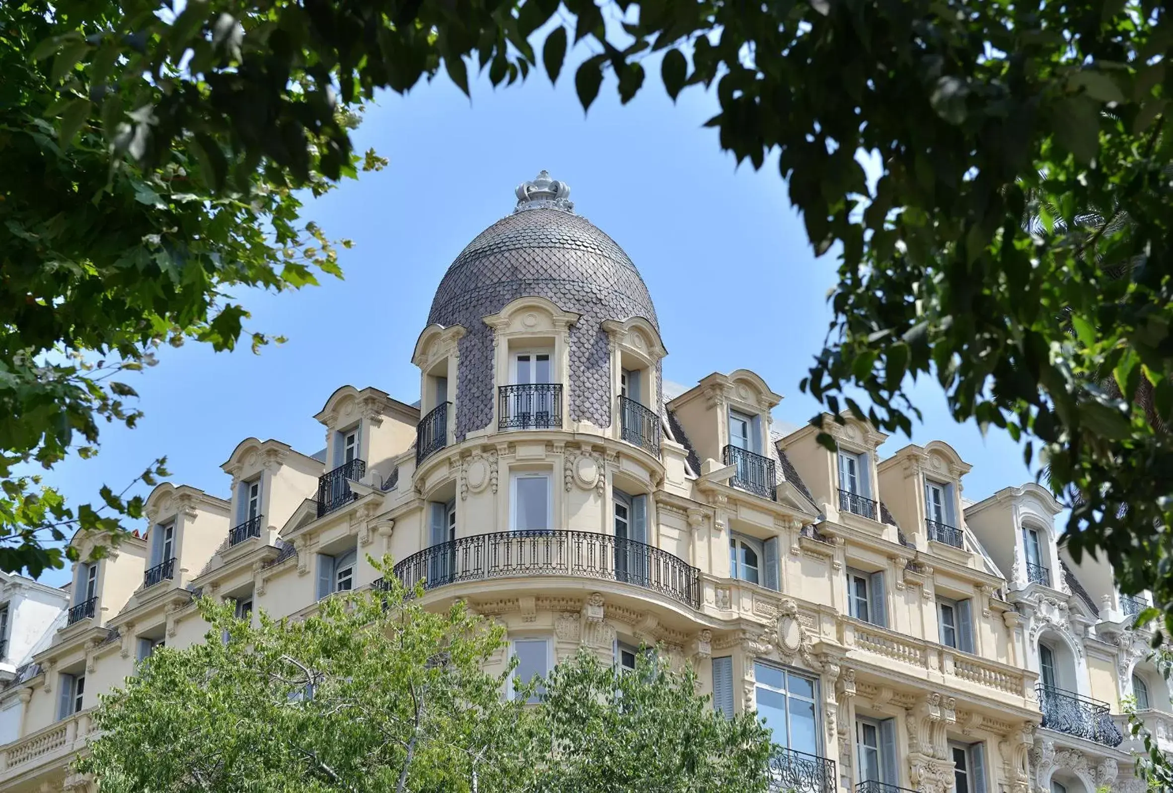 Facade/entrance in Hotel La Villa Nice Victor Hugo