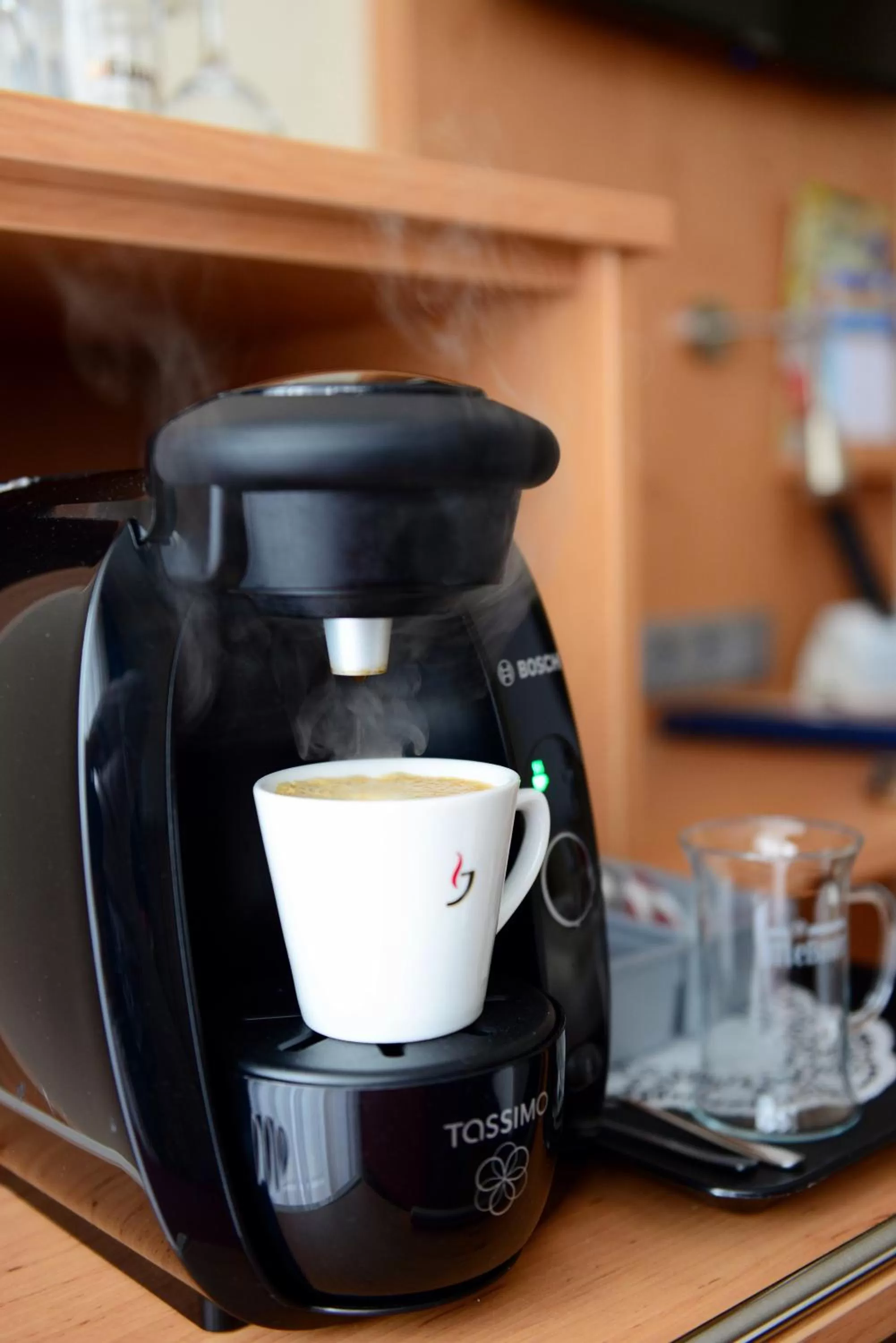 Coffee/tea facilities in Hotel National Düsseldorf (Superior)