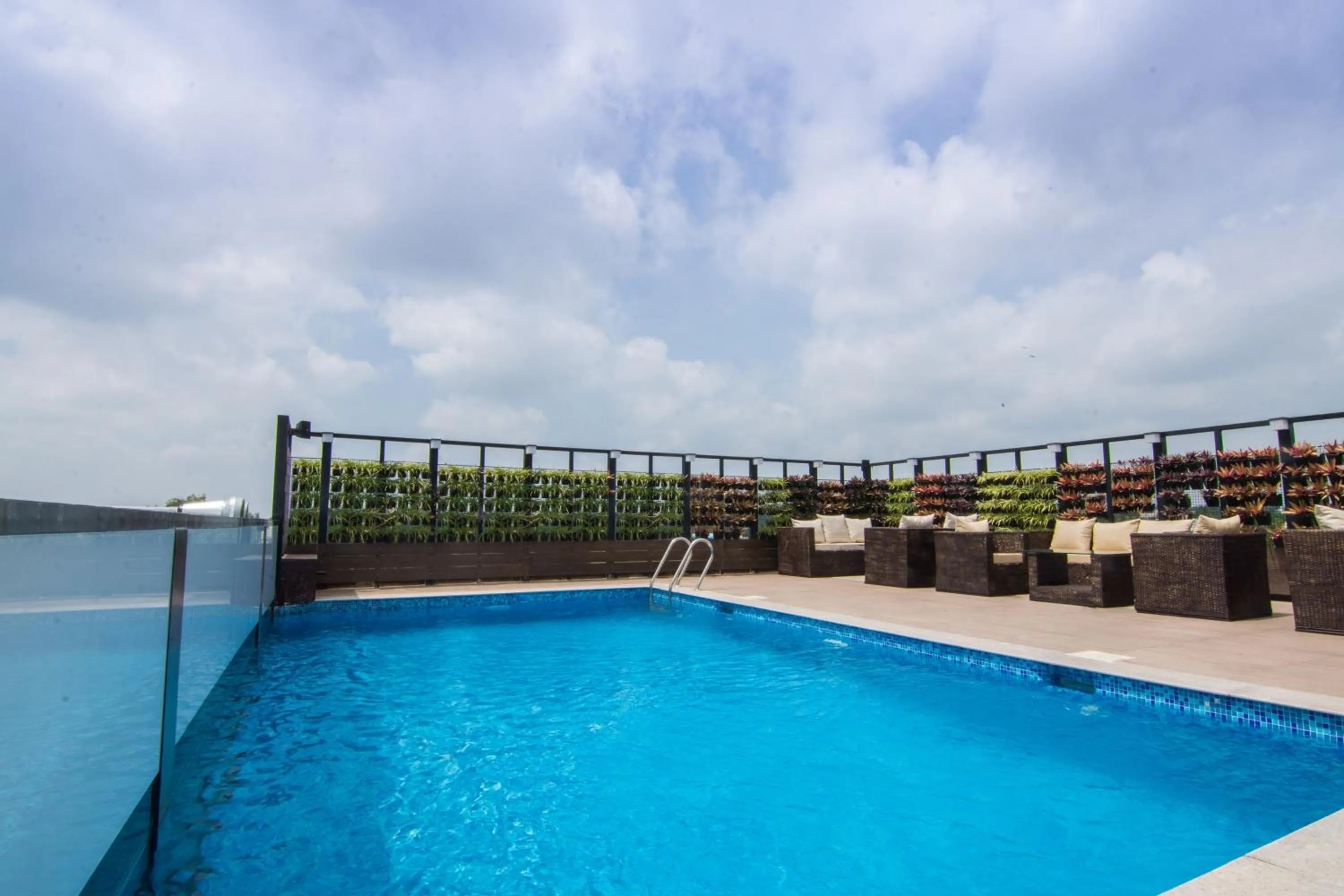 Swimming pool in Roopa Elite
