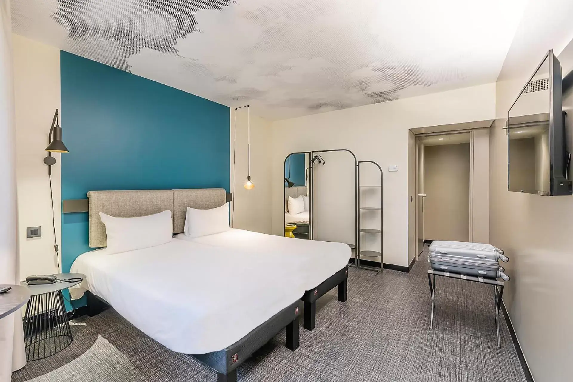 Bed in Hotel ibis Lisboa Saldanha