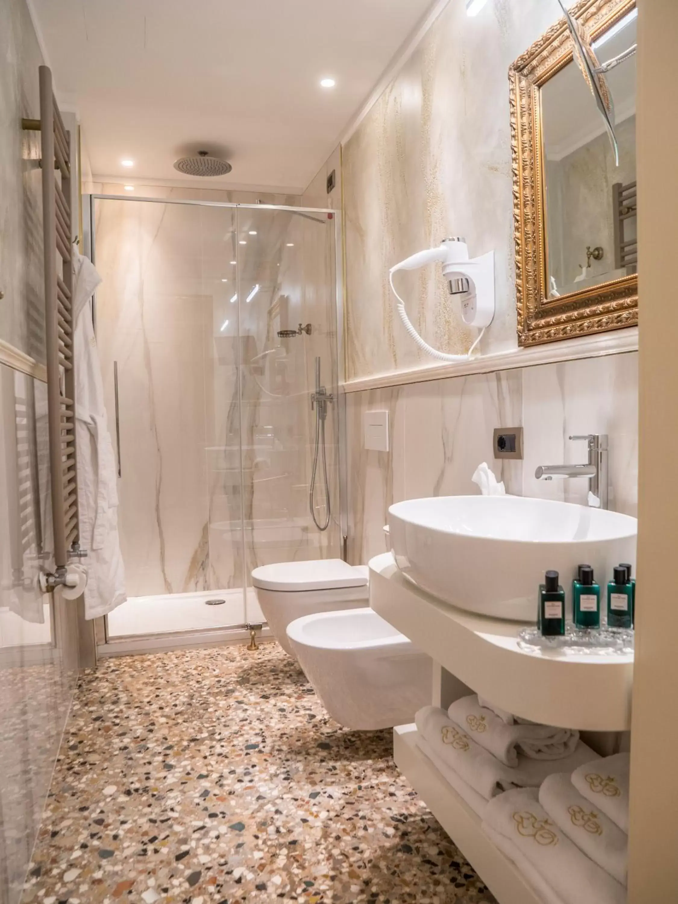 Shower, Bathroom in EGO' Boutique Hotel - The Silk Road
