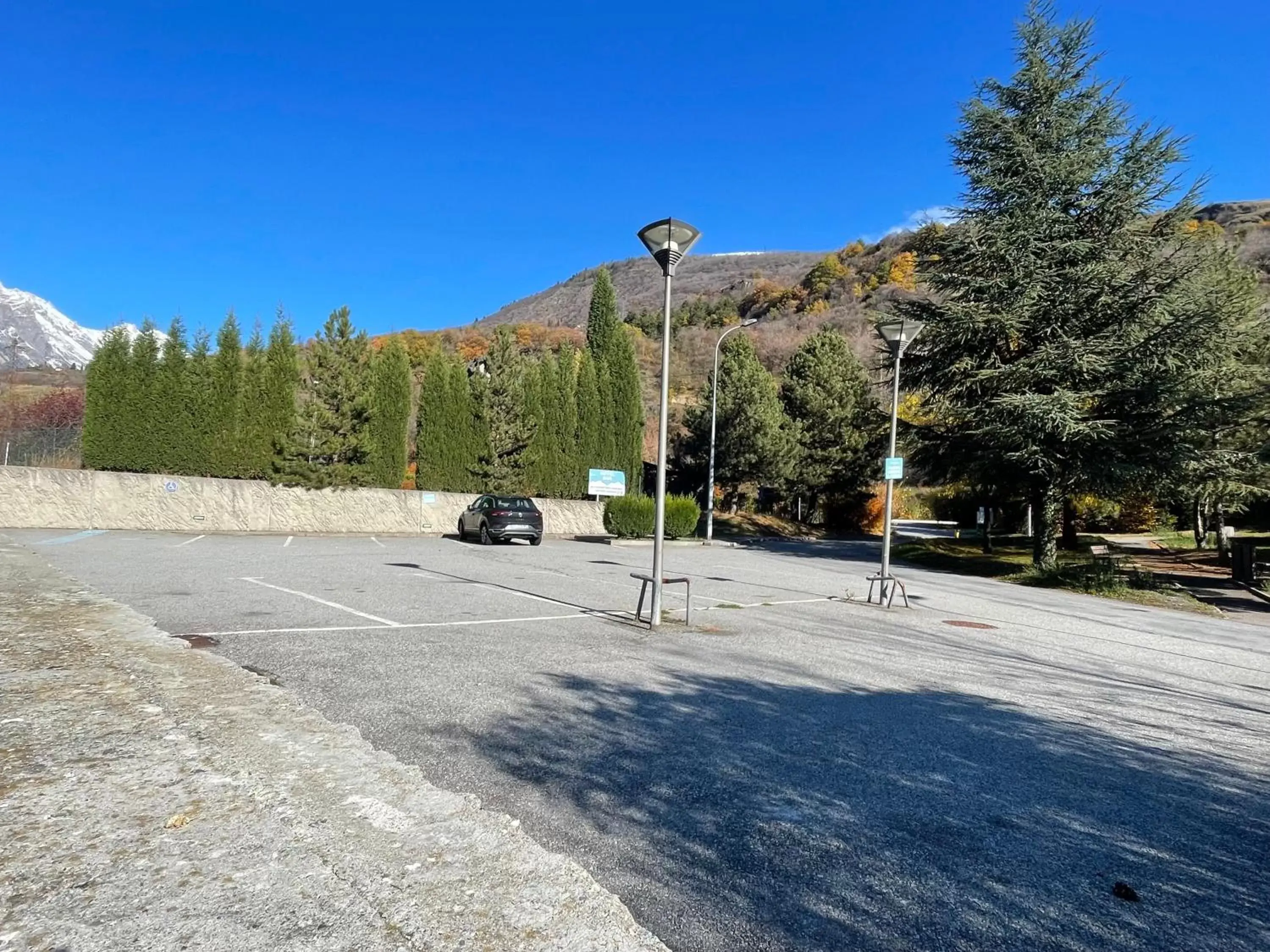 Parking in Hôtel Le Marintan