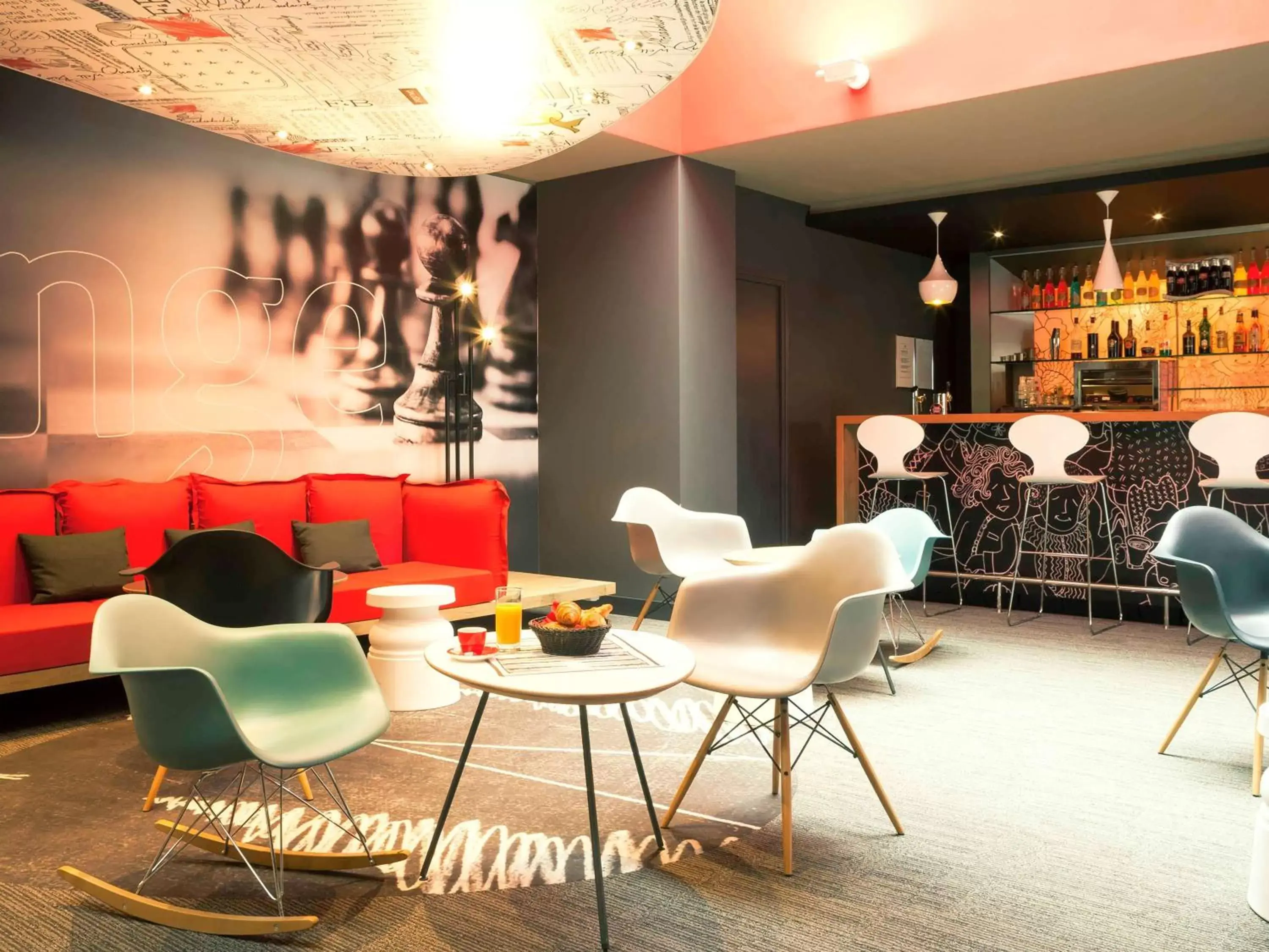Lounge or bar, Lounge/Bar in ibis Lyon Part Dieu Les Halles