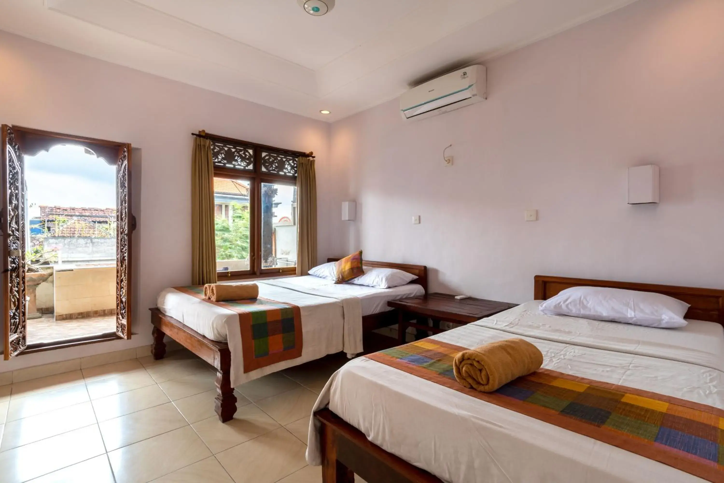 Photo of the whole room, Bed in Suarsena Ubud