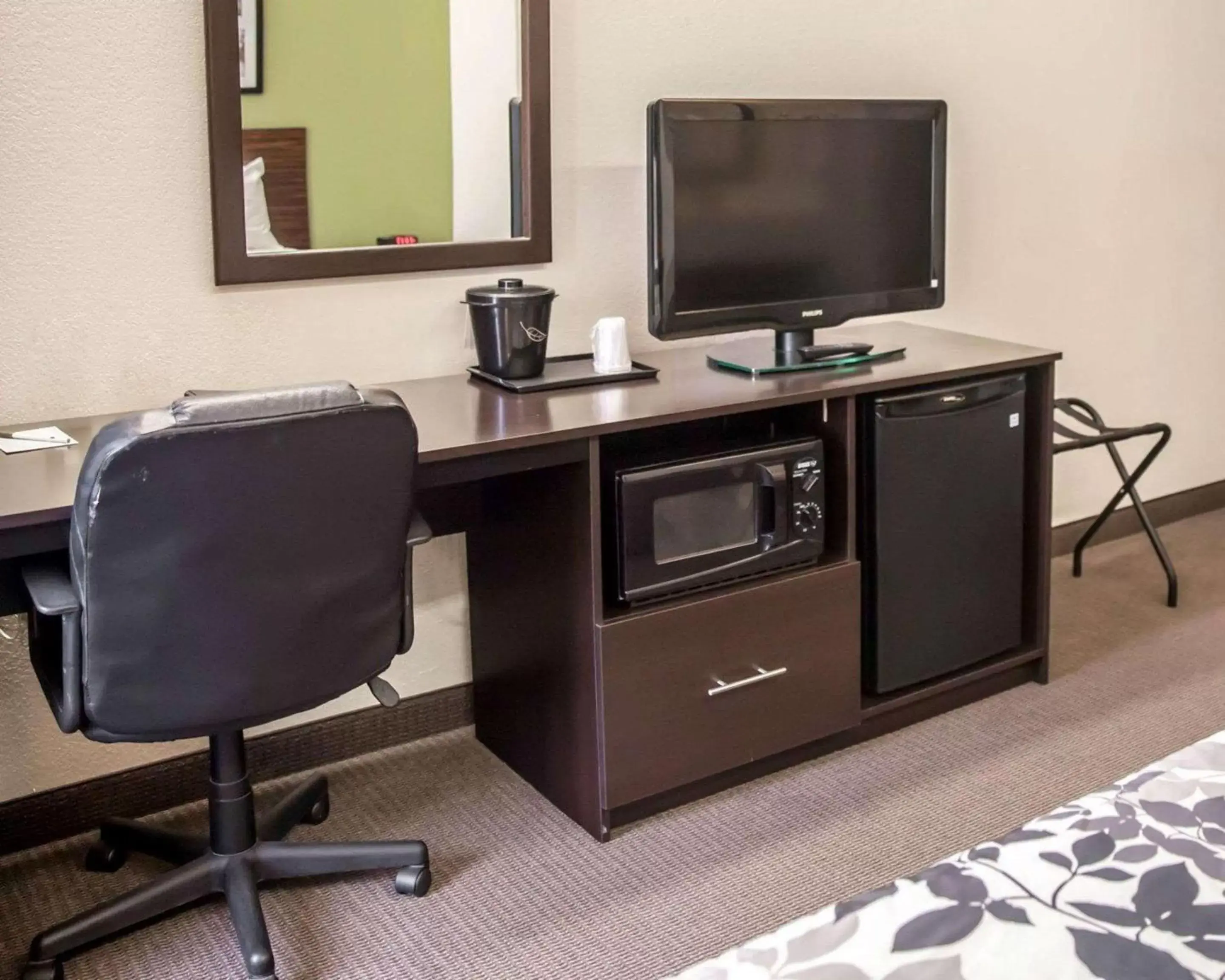 Photo of the whole room, TV/Entertainment Center in Sleep Inn and Suites Hagerstown