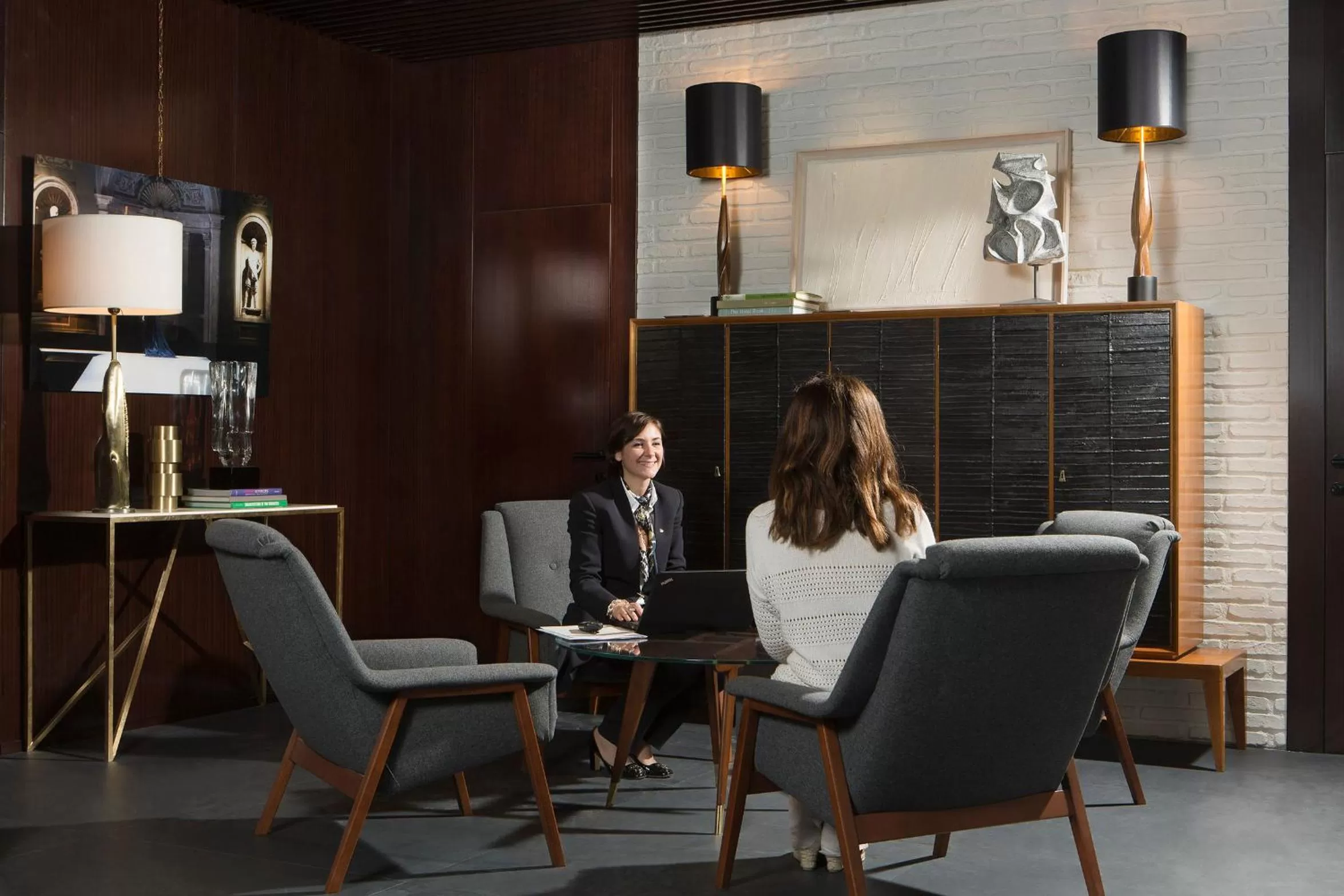 People in Portrait Firenze - Lungarno Collection